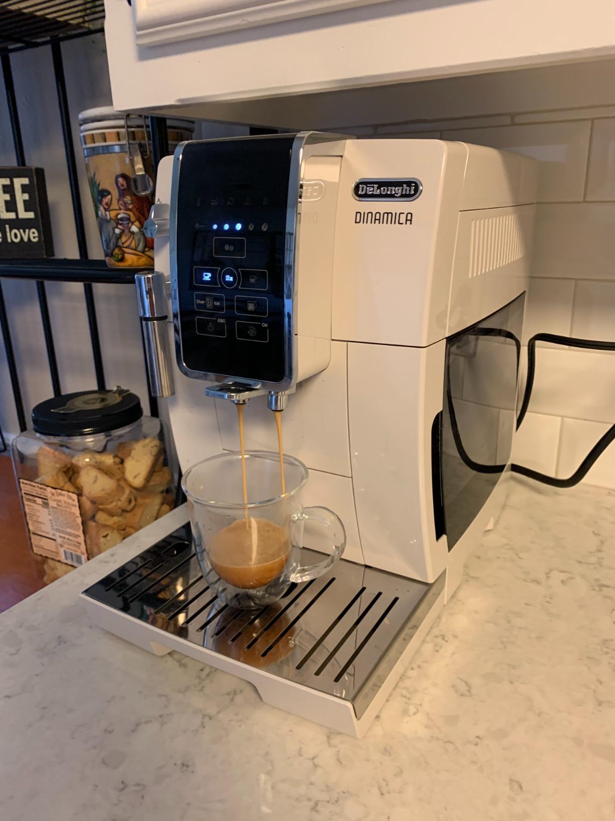 De'Longhi Dinamica Espresso Machine, Black - Automatic Bean-to-Cup Brewing, Built-In Steel Burr Grinder & Manual Frother - One-Touch Hot & Iced Coffee - Easy Cleanup - Customer Photo 3