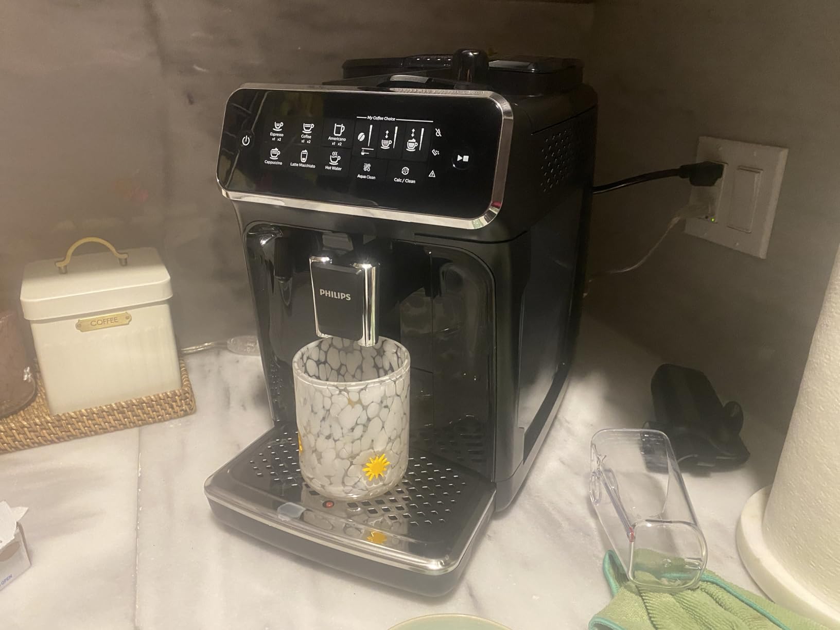 Philips 3200 Series Fully Automatic Espresso Machine, LatteGo Milk Frother, 5 Coffee Varieties, Intuitive Touch Display, 100% Ceramic Grinder, AquaClean Filter, My Coffee Choice, Black (EP3241/54) - Customer Photo 1