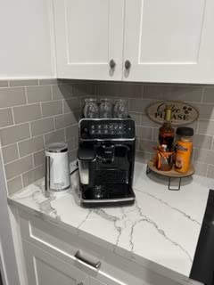 Philips 3200 Series Fully Automatic Espresso Machine, LatteGo Milk Frother, 5 Coffee Varieties, Intuitive Touch Display, 100% Ceramic Grinder, AquaClean Filter, My Coffee Choice, Black (EP3241/54) - Customer Photo 3
