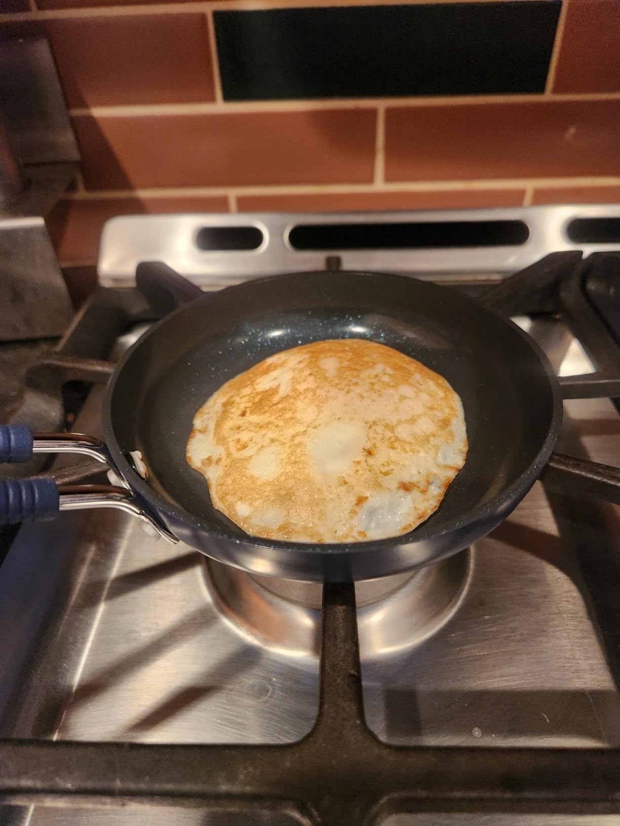 Blue Diamond Mini Egg Frying Pan Skillet, Diamond Infused Healthy Ceramic Nonstick, PFAS and PFOA-Free, Dishwasher and Oven Safe, Even Heating, Metal Utensil Safe, Warp Control Base, Blue - Customer Photo 2