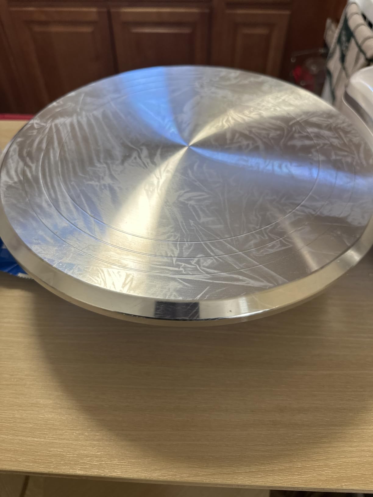 Kootek Aluminium Alloy Revolving Cake Stand 12 Inch Rotating Cake Turntable for Cake, Cupcake Decorating Supplies customer photo 2