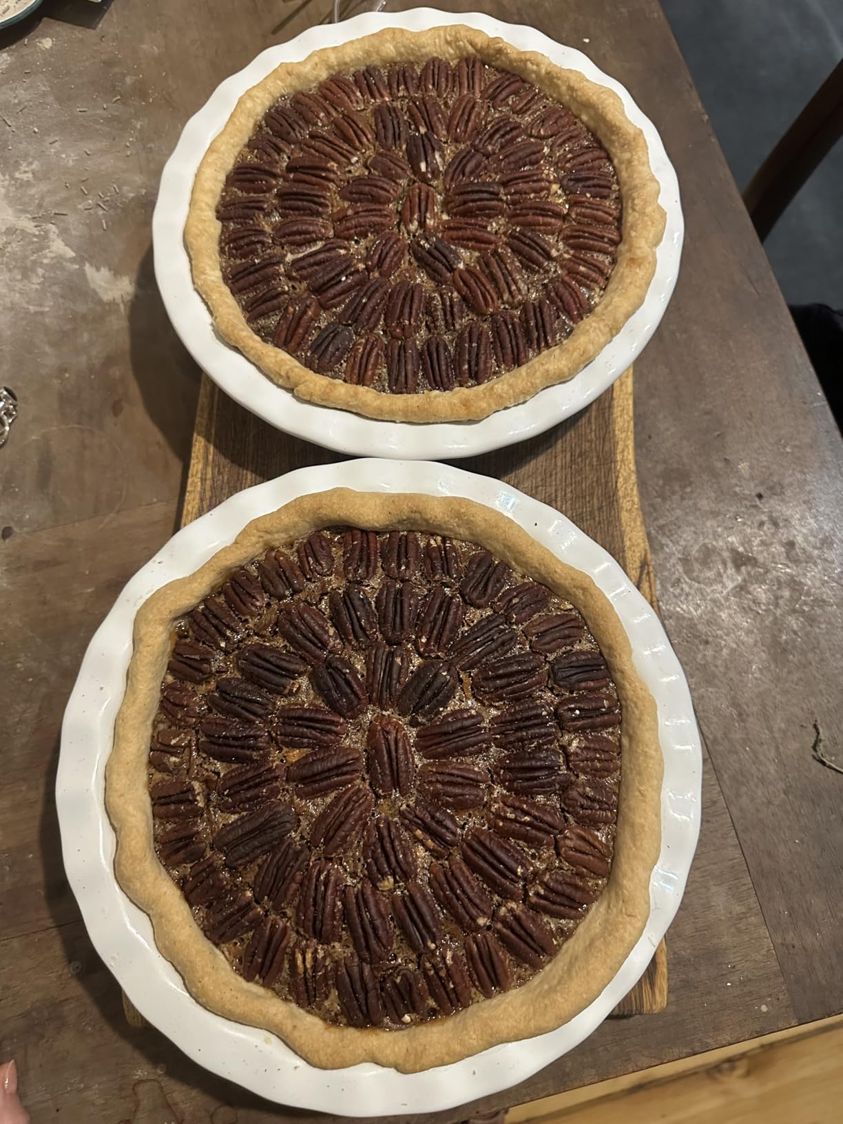 LE TAUCI Ceramic Pie Pans for Baking, 9 Inches Pie Plate for Apple Pie, Round Baking Dish, 36 Ounce Fluted Dish Pie Pan, Set of 2, White customer photo 2