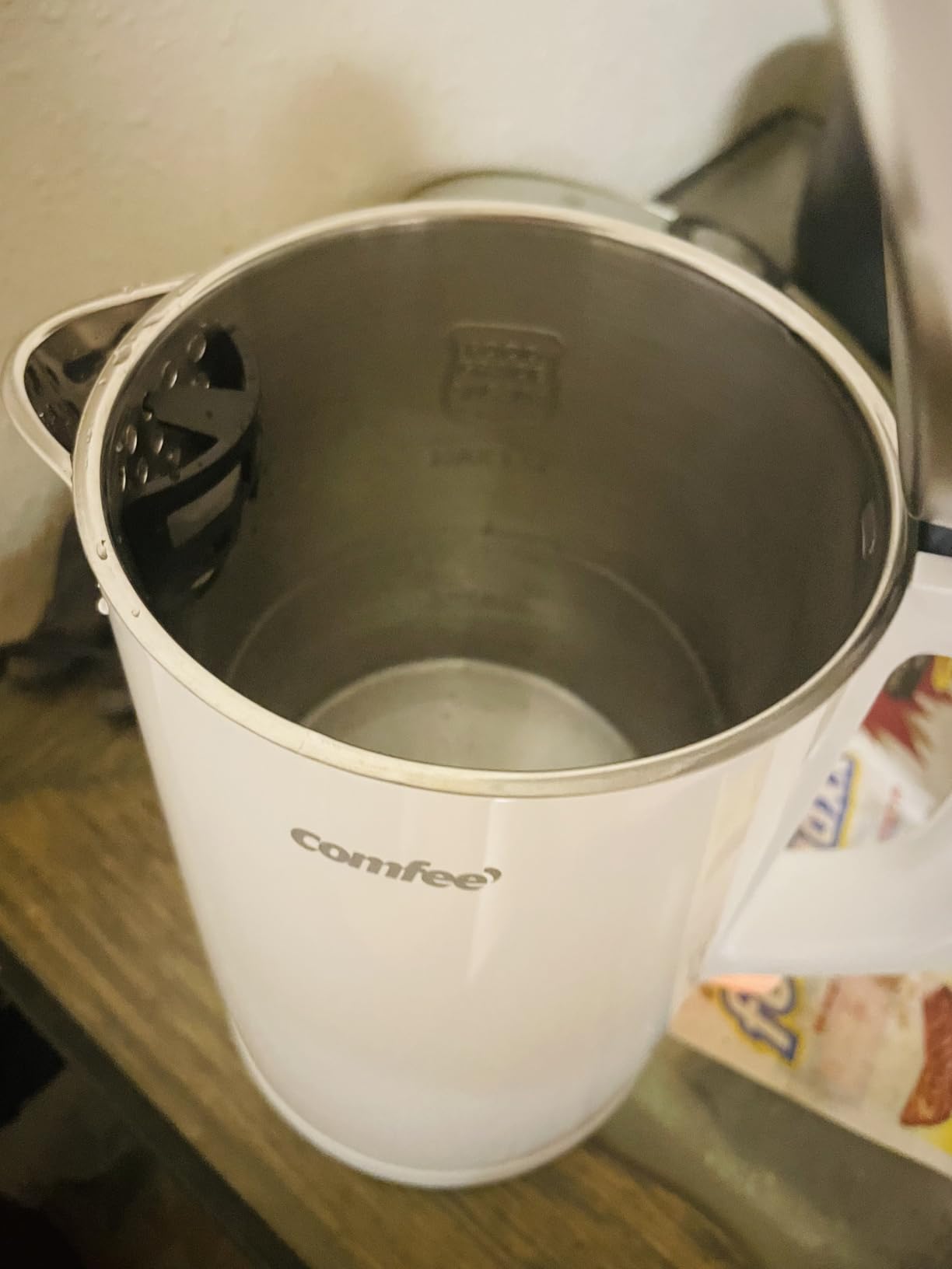 COMFEE' Stainless Steel Electric Kettle, 1.7 Liter Tea Kettle Electric & Hot Water Kettle, 1500W Fast Boil with LED Light, Auto Shut-Off and Boil-Dry Protection customer photo 2