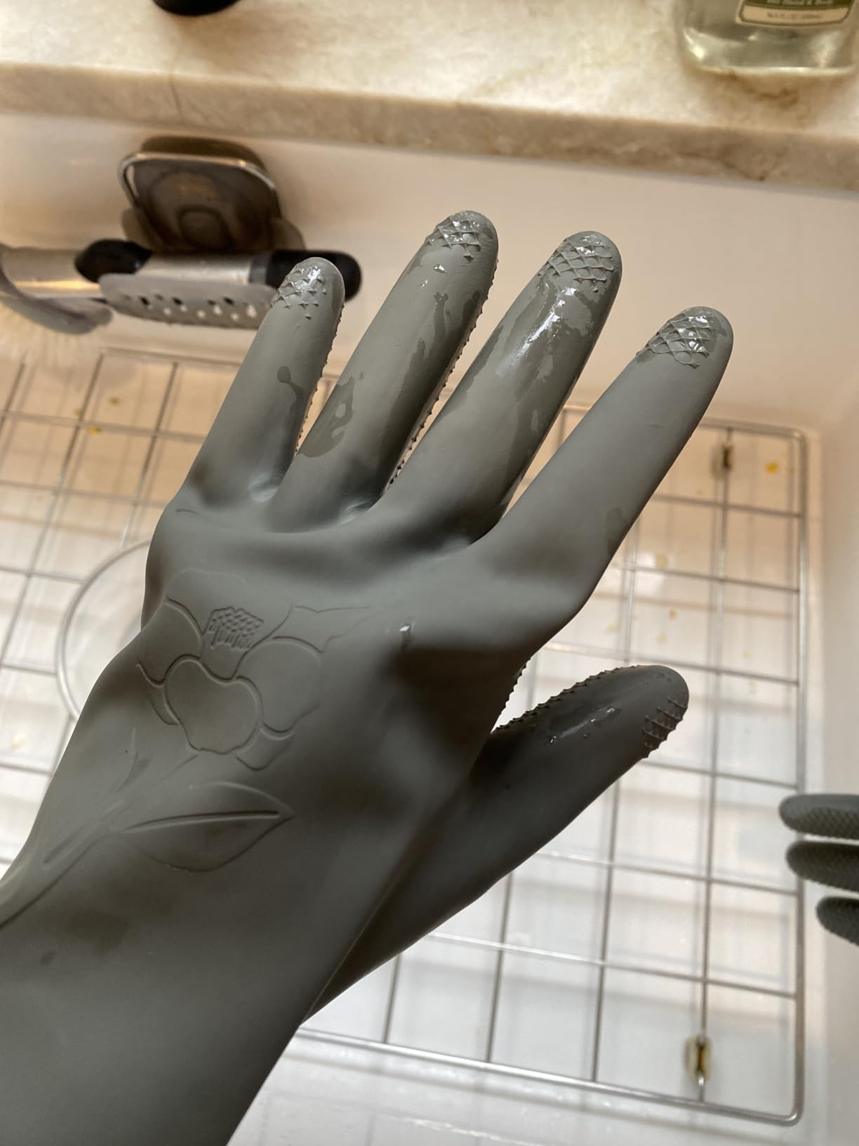 Mamison 2 Pairs Reusable Waterproof Household Dishwashing Cleaning Rubber Gloves, Non-Slip Kitchen Glove (Pink, Medium) - Customer Photo 2