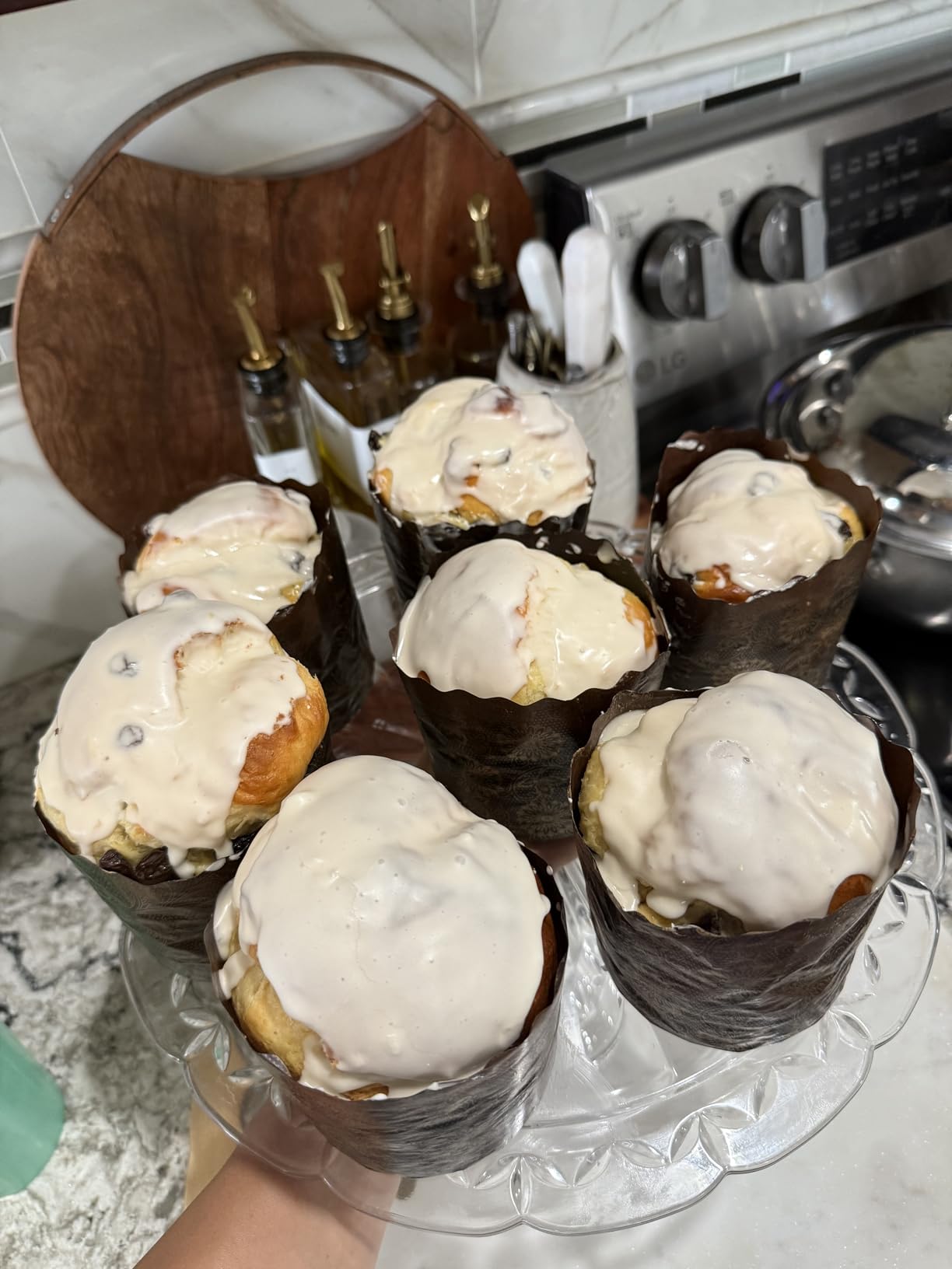 Premium Panettone Paper Mold Large - 24 oz Disposable Panettone Pan for Cake and Bread - 6 in Panettone Mold 700 g - Forms for Baking Paska and Kulich for Christmas 6 pack customer photo 2