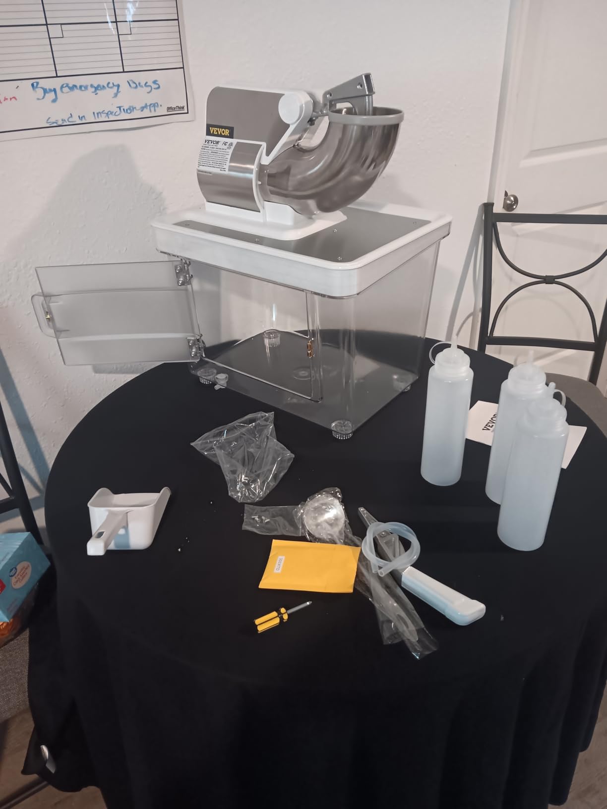 VEVOR 110V Commercial Ice Crusher 661LBS/H, ETL Approved 300W Electric Snow Cone Machine with Dual Blades, Stainless Steel Shaved Ice Machine with Safety On/Off Switch for Family, Restaurants, Bars - Customer Photo 1