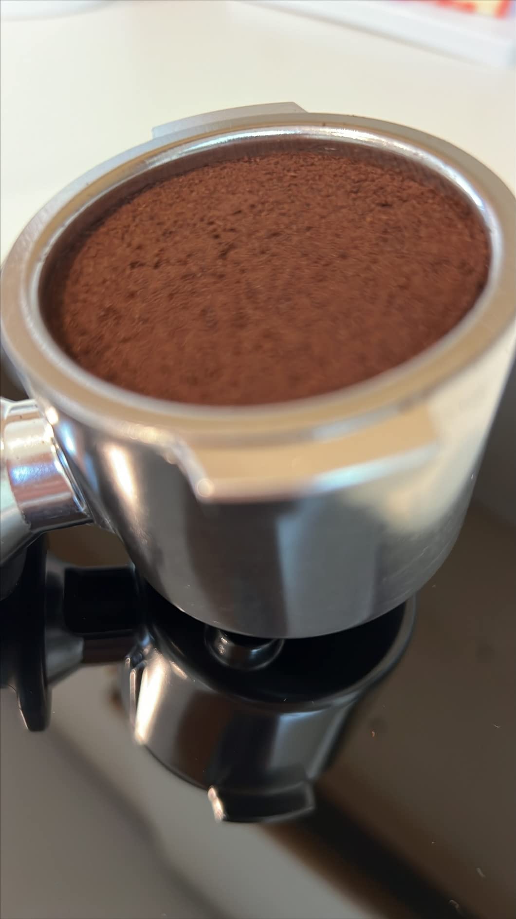 De'Longhi Stilosa Manual Espresso Machine, Compact Coffee Maker, 15 Bar Pump Pressure, Manual Milk Frother Steam Wand for Authentic Single & Double Espresso, Lattes & Cappuccinos, Tamper Included - Customer Photo 2