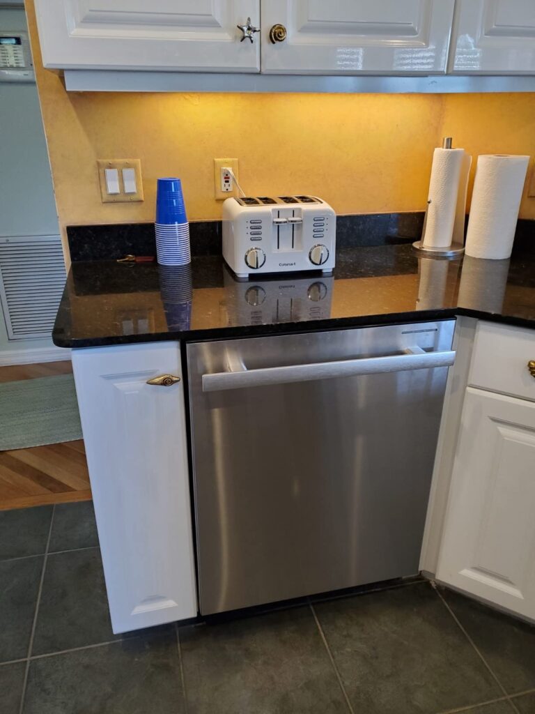 Sharp SDW6757ES Slide-In Dishwasher, Stainless Steel Finish, 24" Wide, Soil Sensors, Premium White LED Interior Lighting, Smooth Glide Rails, Heated Dry Option, Responsive Wash Cycles, Power Wash Zone - Customer Photo 2