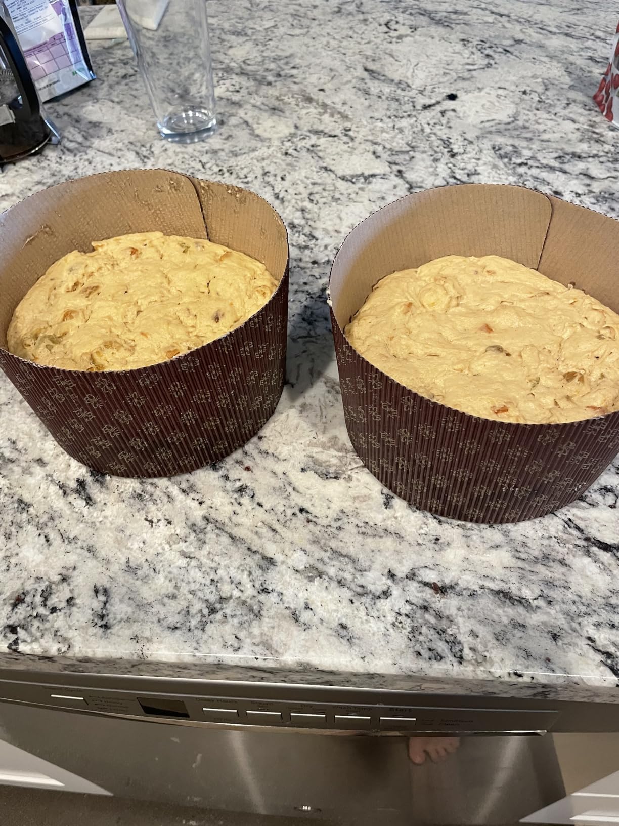 Pastry Chef's Boutique Deluxe Corrugated Panettone Paper Pan Mold - Large - 1 Kg - 6-5/8