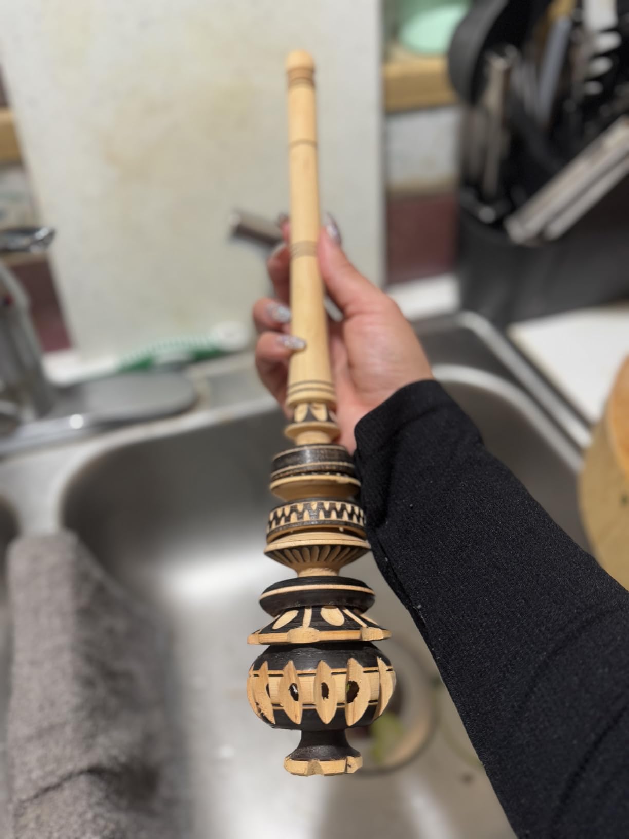 Authentic Artisanal Molinillo Hot Chocolate Frother (Large) - Handmade Wooden Whisk for Mexican Hot Chocolate - Molinillo Wooden Wisk - Traditional Mexican Cookware customer photo 1