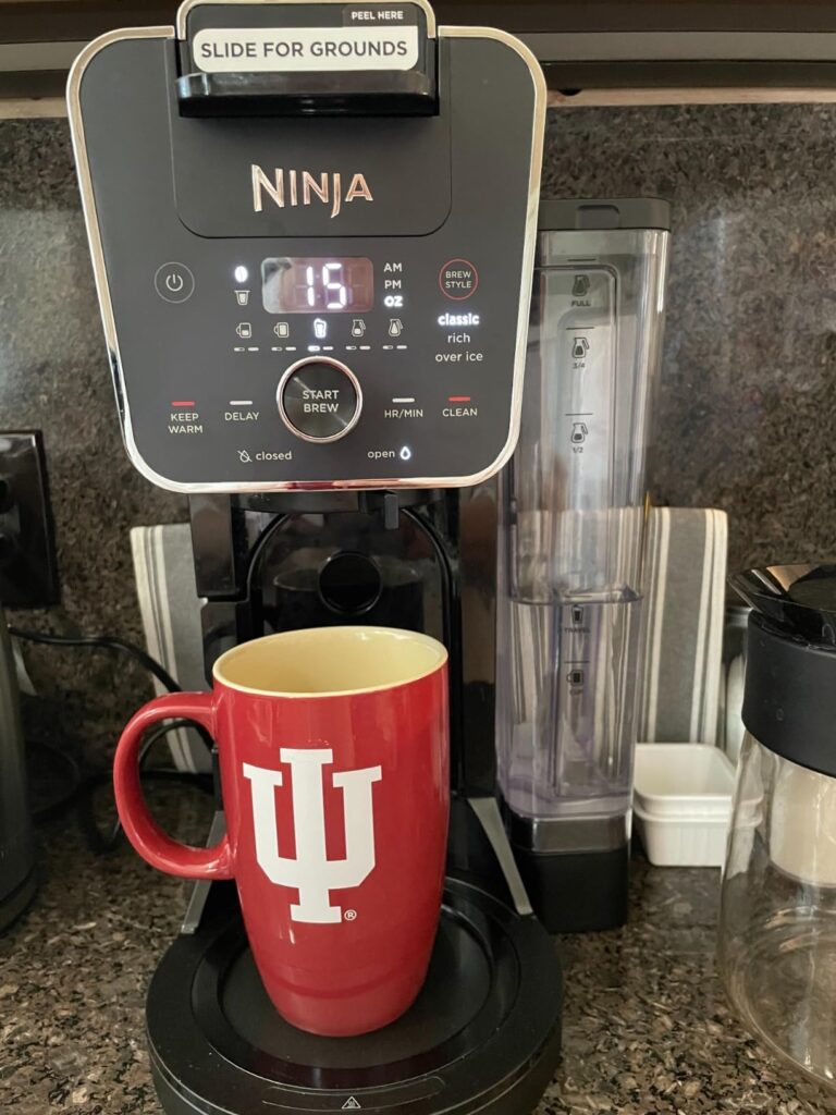 Ninja CFP201 DualBrew System 12-Cup Coffee Maker, Single-Serve for Grounds & K-Cup Pod Compatible, 3 Brew Styles, 60-oz. Water Reservoir & Carafe, Black - Customer Photo 1