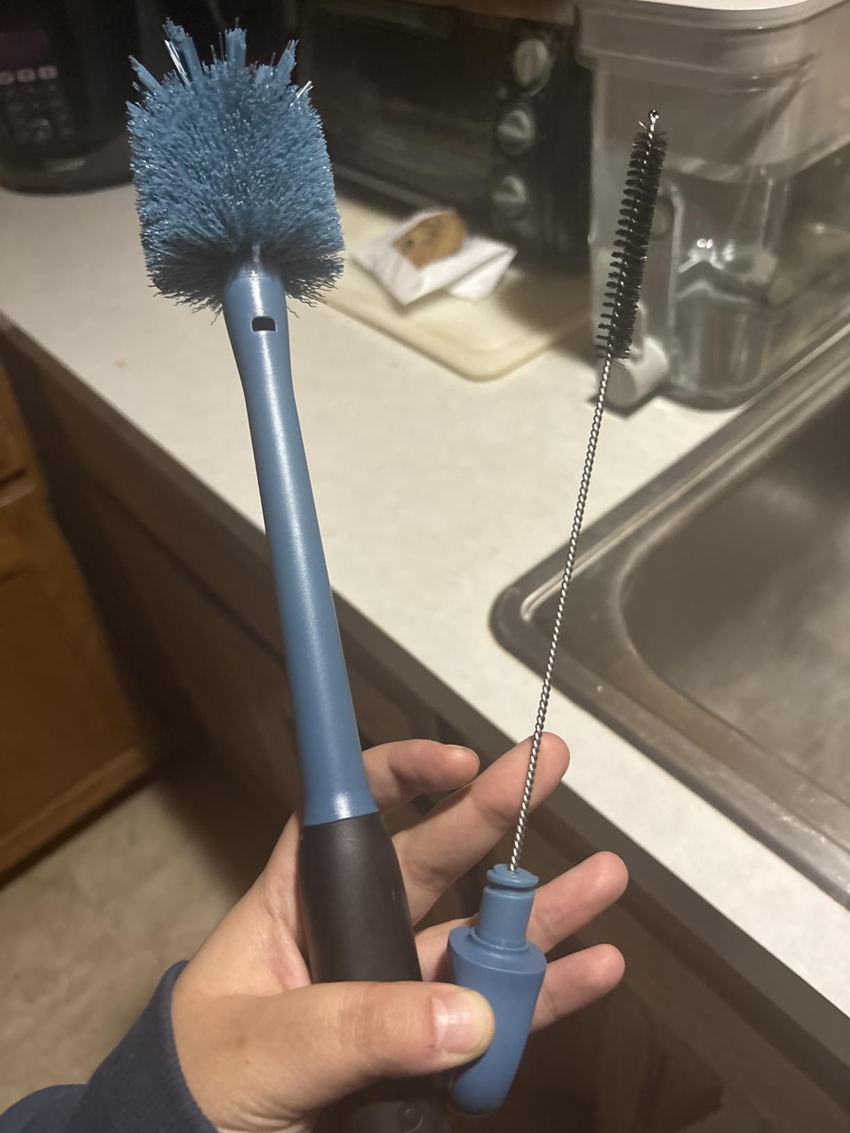 Owala 2-in-1 Water Bottle Brush Cleaner and Water Bottle Straw Cleaner Brush, Water Bottle Brush with Removable Head and Twist n' Hide Straw Brush, Smokey Blue Customer Review Owala 2-in-1 Water Bottle Brush Cleaner and Water Bottle Straw Cleaner Brush, Water Bottle Brush with Removable Head and Twist n' Hide Straw Brush, Smokey Blue - Customer Photo 1