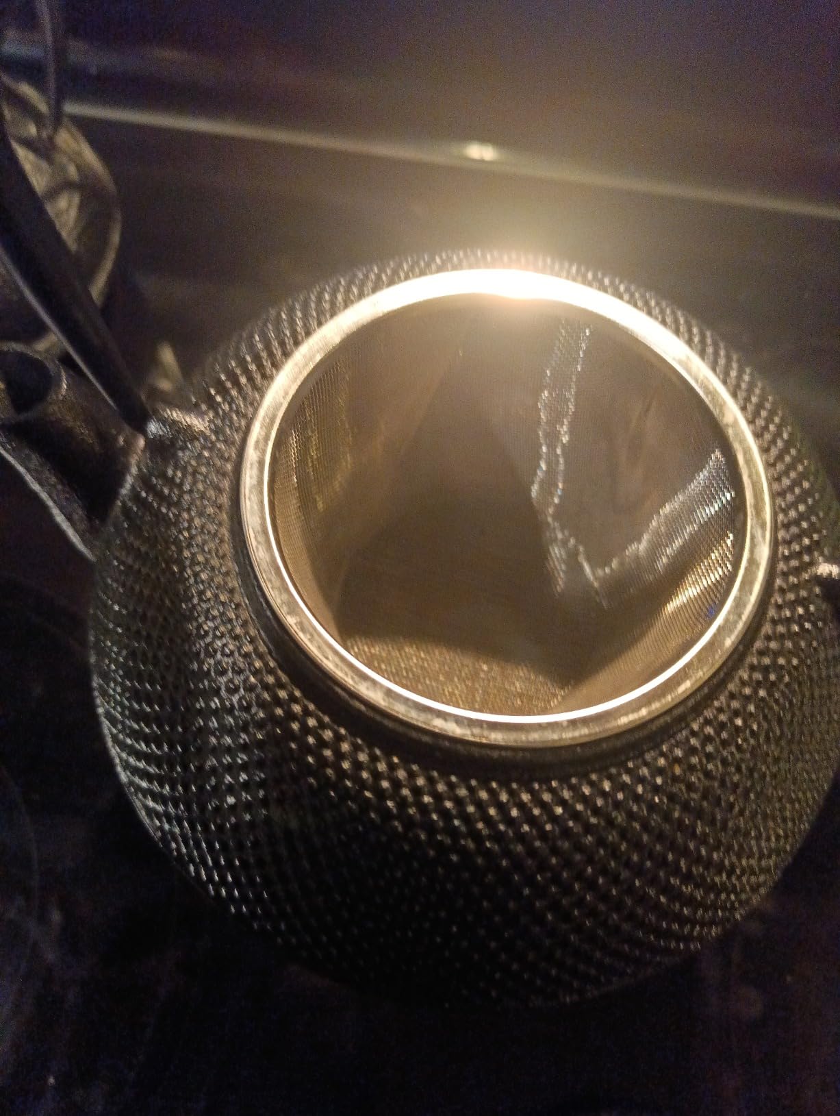 Velaze Cast Iron Teapot Set,Japanese Teapot Heat Preservation with Trivet,Stainless Steel Infuser and 2 Cups,Durable Cast Iron with a Fully Enameled Interior,Beautiful Hammered Design,700ML/23oz - Customer Photo 0