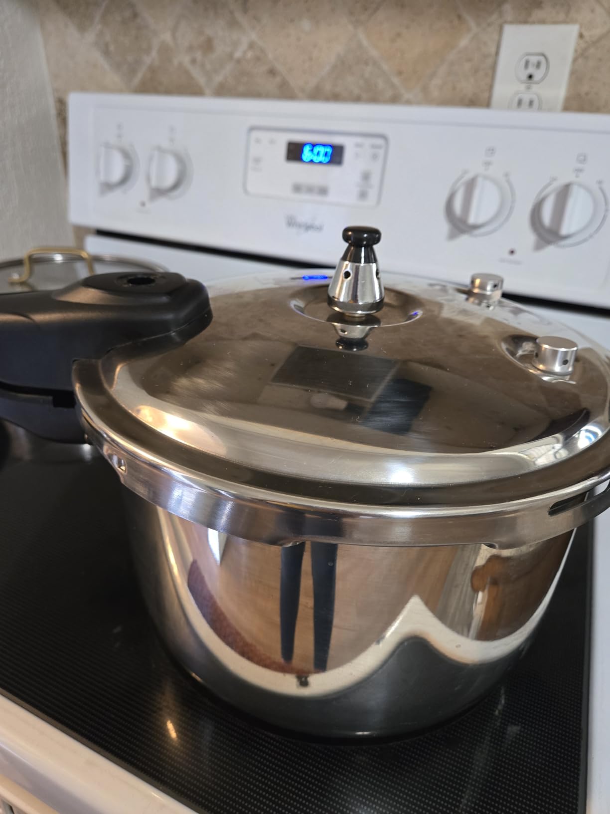 WantJoin Pressure Cooker, 12 Quart Stainless Steel Pressure Canner, Induction Compatible Cookware with Spring Valve Safeguard Devices,Compatible with Gas & Induction Cooker - Customer Photo 4