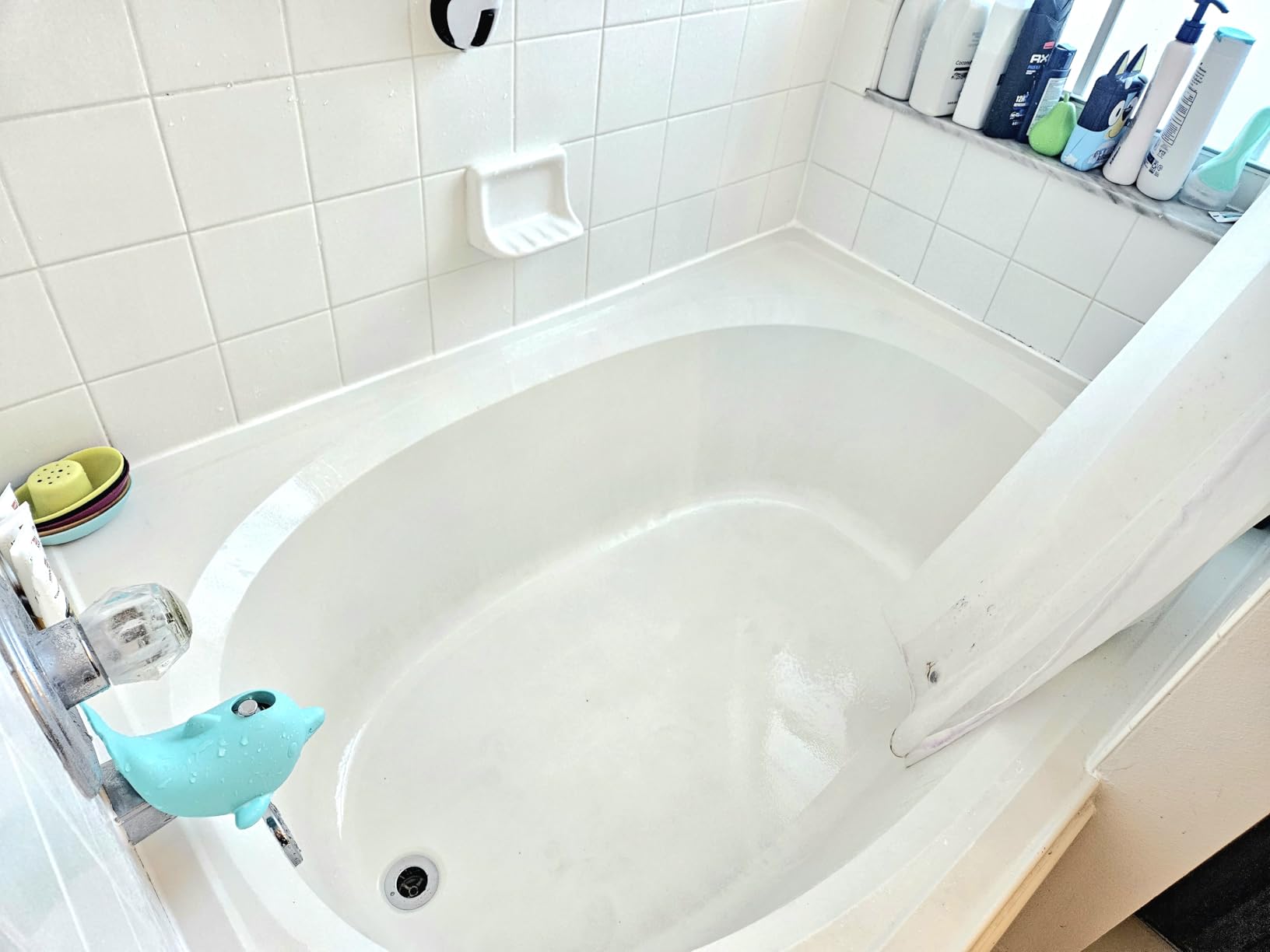 LABIGO Electric Spin Scrubber, Cordless Cleaning Brush Scrubber with 7 Replaceable Brush Heads and Adjustable Extension Handle, IPX7 Waterproof Power Cleaning Brush for Bathroom Tub Floor Tile Shower - Customer Photo 1