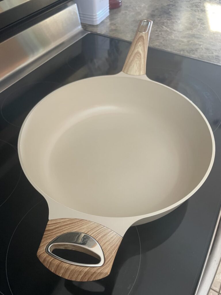 SENSARTE Nonstick Frying Pan Skillet with Lid, 12 Inch Large Deep Frying Pan, 5 Qt Non Stick Saute Pan with Cover, Induction Pan, Healthy Non Toxic Cooking Pan with Helper Handle, PFOA PFOS Free - Customer Photo 1