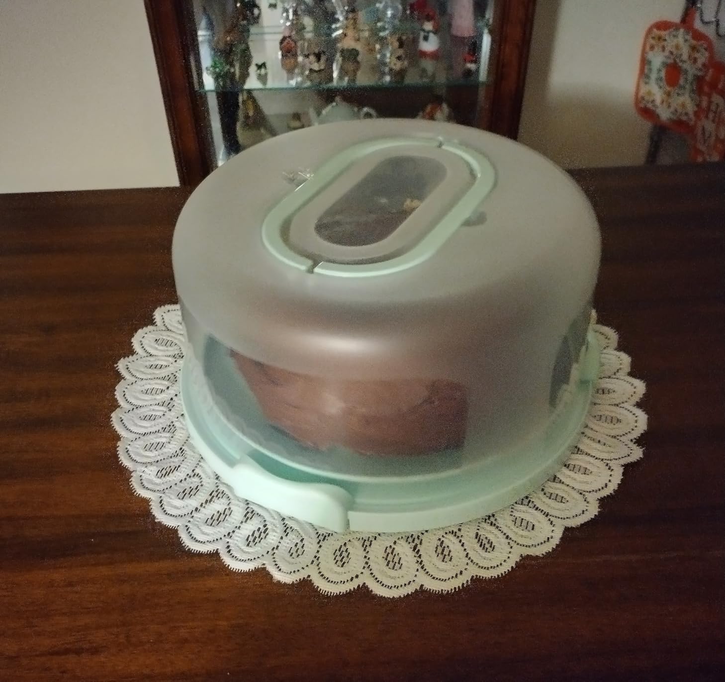 Ohuhu Cake Carrier with Lid and Handle, BPA-Free Cake Containers Cake Holder for 10 inch Cake with 2 Handles Cupcake Carrier - Plastic Cover Two Sided Base for Transport Pie Nuts Fruit Perfect Gifts - Customer Photo 1