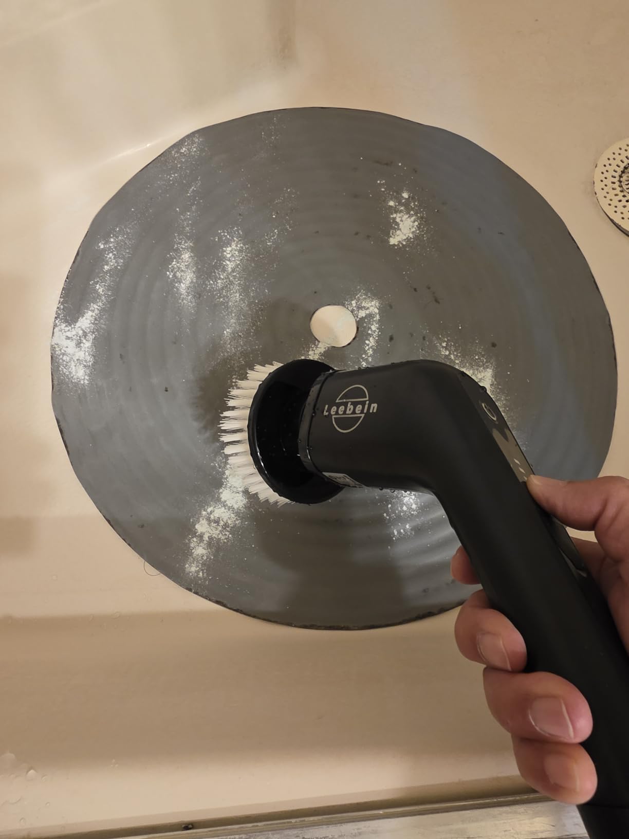 Leebein Electric Spin Scrubber, Cordless Cleaning Brush with 8 Replaceable Brush Heads, Tub and Floor Tile 360 Power Scrubber Dual Speed with Adjustable & Detachable Handle for Bathroom Kitchen Car - Customer Photo 3