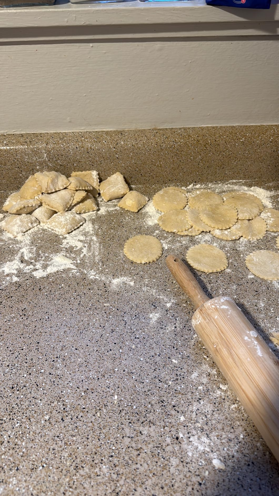 TACGEA Ravioli Stamp Maker Cutter with Roller Wheel (Set of 4), Wooden Handle and Fluted Edge, for Ravioli, Pasta, Dumplings Lasagna, Pierogi customer photo 1