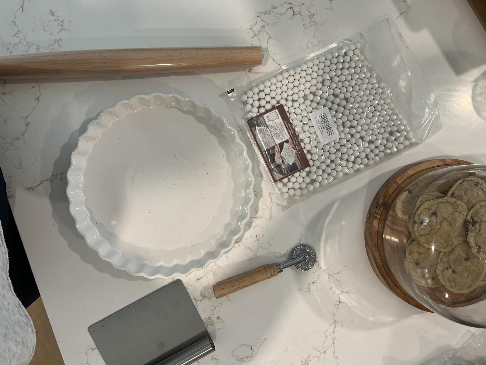 MORA Ceramic Tart Pan, 9.5 Inch Large Porcelain Baking Dish for Tarts, Quiche, Pie, Flan etc. Fluted Ruffled Edge, Oven, Microwave, Freezer, and Dishwasher safe - Great Gift For Bakers - Chai customer photo 1