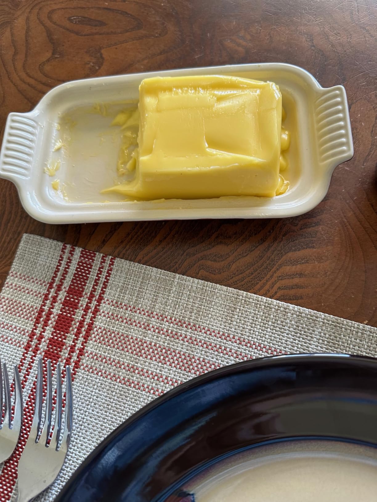 Le Creuset Stoneware Heritage Butter Dish, Cerise - Customer Photo 2