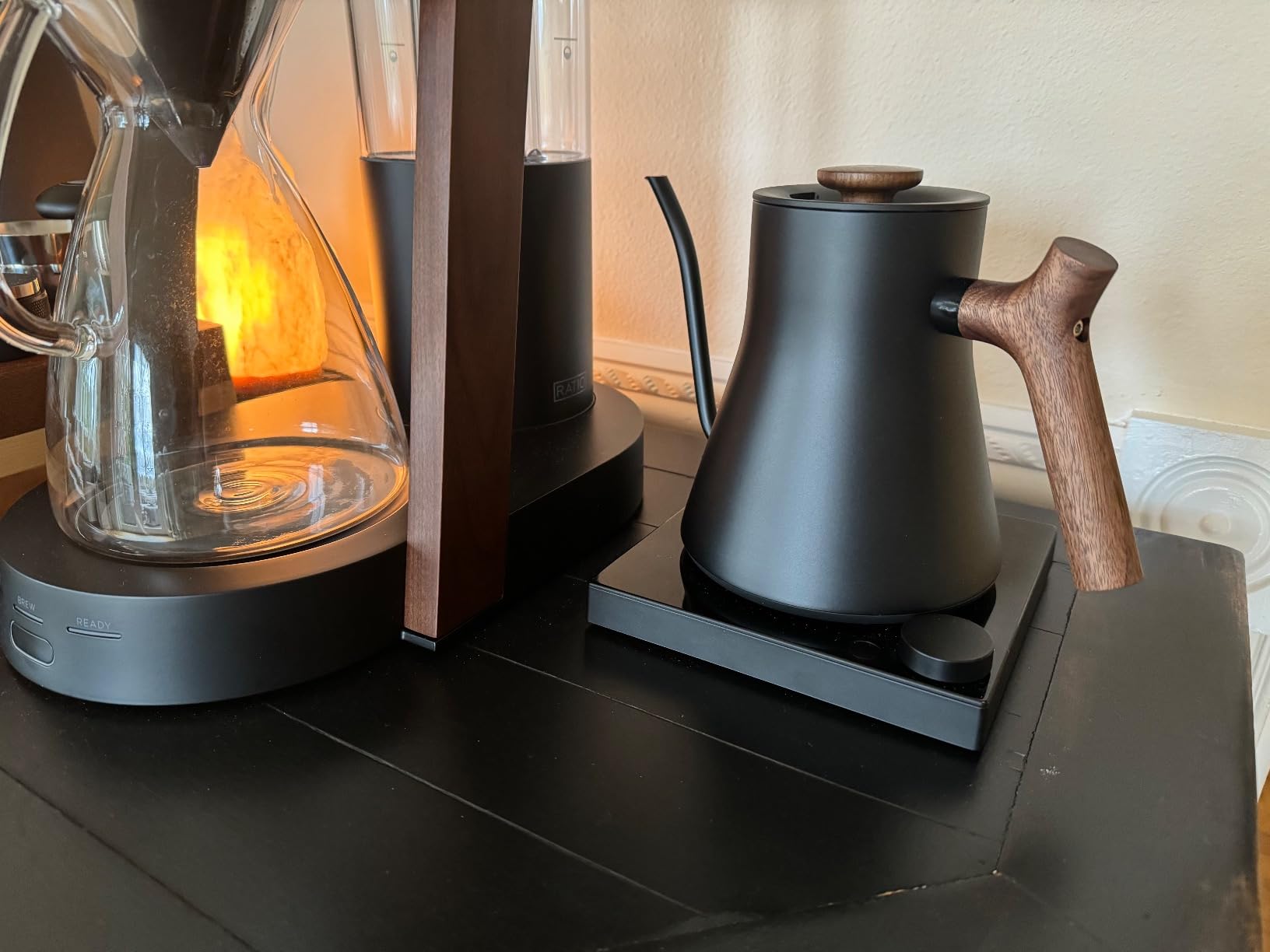 Fellow Stagg EKG Pro Electric Gooseneck Kettle - Pour-Over Coffee and Tea, Quick Heating, Precise Temperature Control, Scheduling, Built-in Brew Timer, Matte White, 0.9 Liter Customer Review Fellow Stagg EKG Pro Electric Gooseneck Kettle - Pour-Over Coffee and Tea, Quick Heating, Precise Temperature Control, Scheduling, Built-in Brew Timer, Matte White, 0.9 Liter - Customer Photo 1