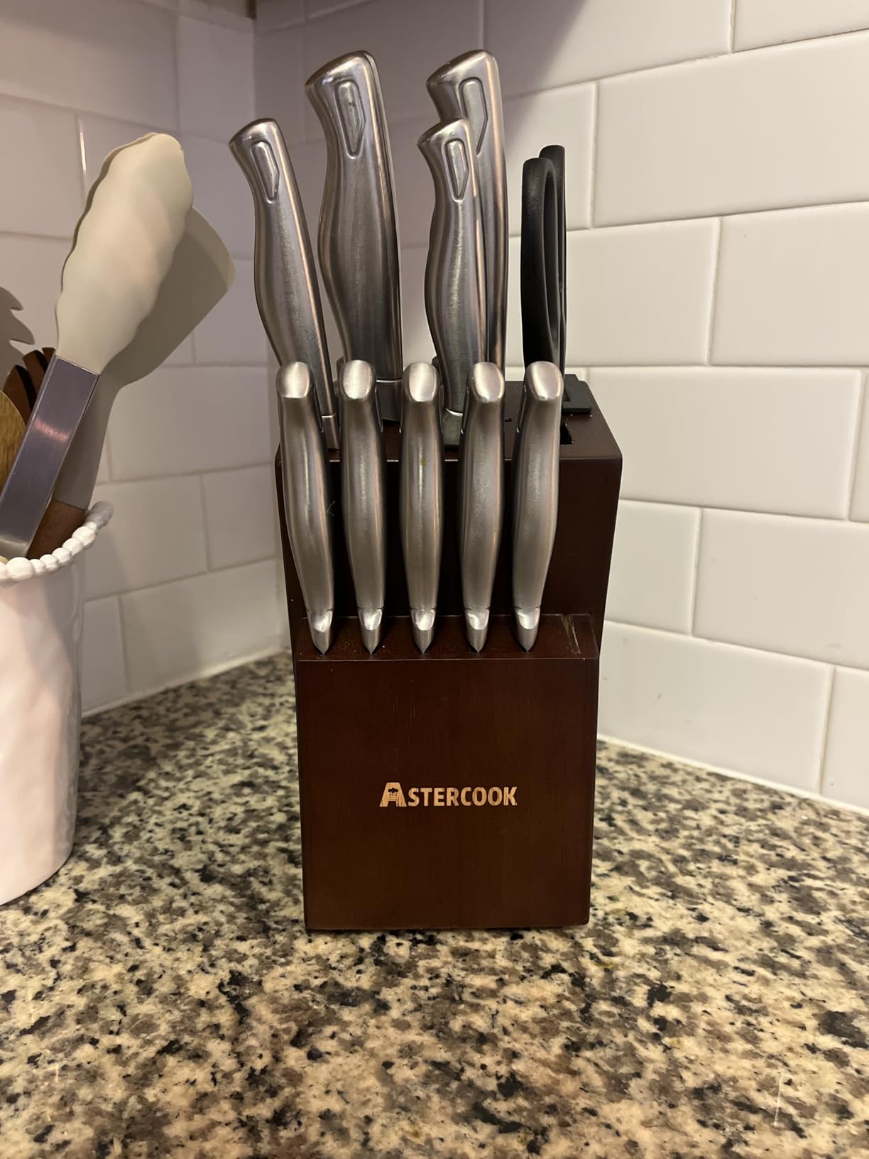 Astercook Knife Set, 15-Piece Kitchen Knife Set with Block, Built-in Knife Sharpener, German Stainless Steel Knife Block Set, Dishwasher Safe - Customer Photo 0