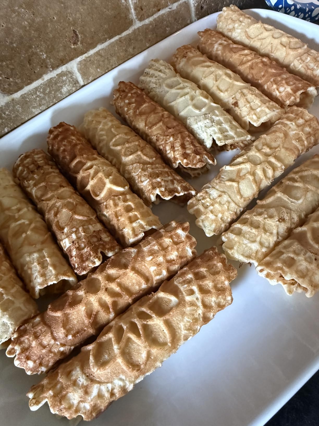 Dyna-Living Waffle Cone Maker Non-stick Ice Cream Cone Maker 8.66 inches Ice Cream Waffle Cone Maker Aluminum Egg Roll Mold Waffle Bowl Machine for Making Crispy Egg Rolls customer photo 1