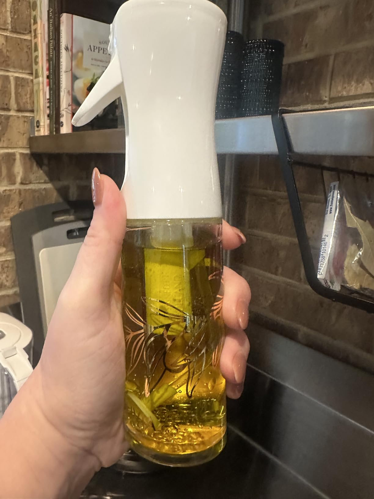 FLAIROSOL OLIVIA. The Original Advanced Oil Sprayer for Cooking, Salads, BBQs and More, Continuous Spray with Portion Control, Trusted by Chefs. Patented Technology. (Glass Bottle) (Golden Leaves) - Customer Photo 2