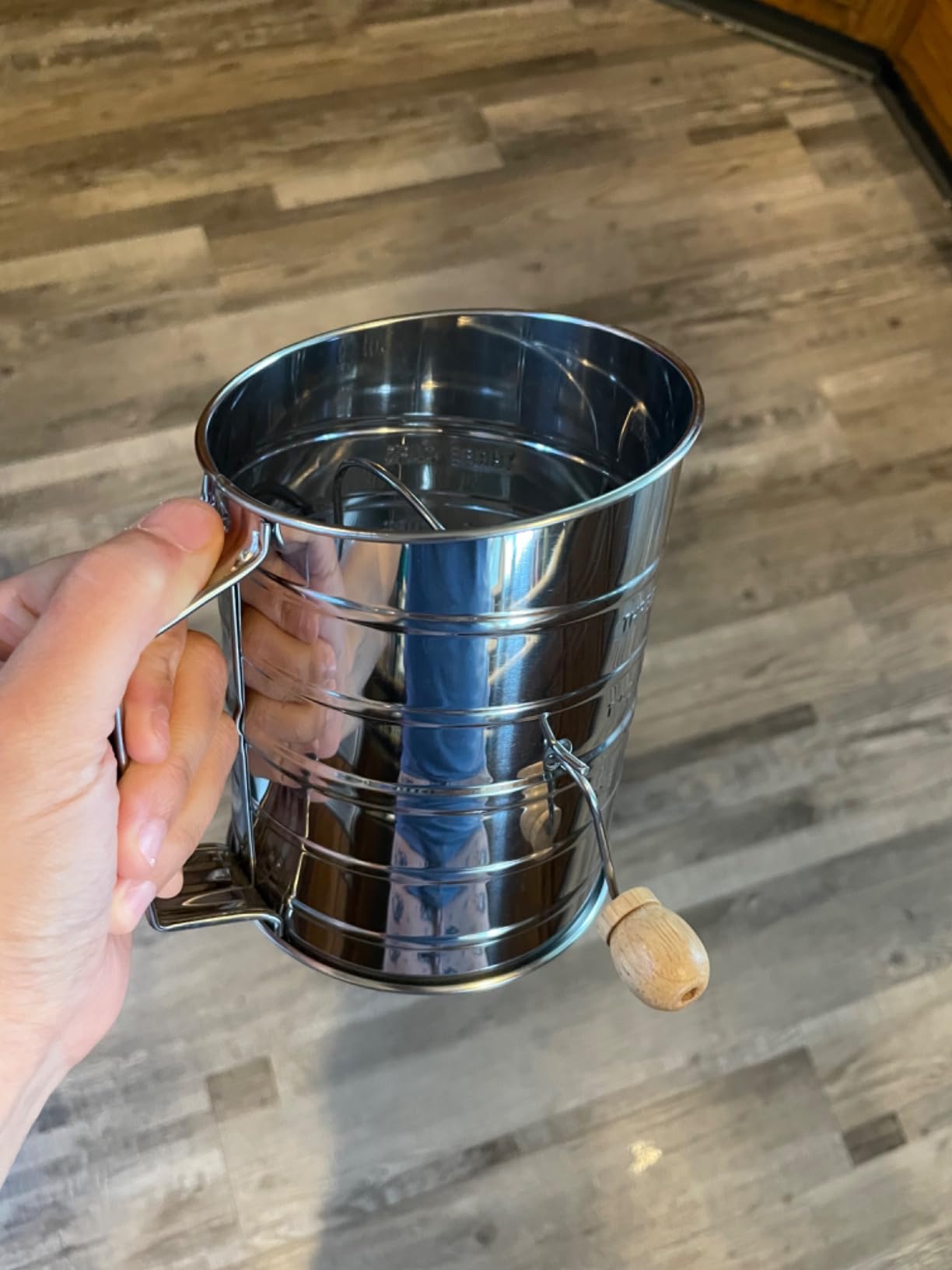 Flour Sifter, 3 Cup Flour Sifter for Baking Fine Mesh Rotary Hand Crank with Loop Agitator for Quick Sifting, Flour Sifter Stainlees Steel, Crank Sifter Flour for Baking Cakes and Spices Toresano customer photo 2