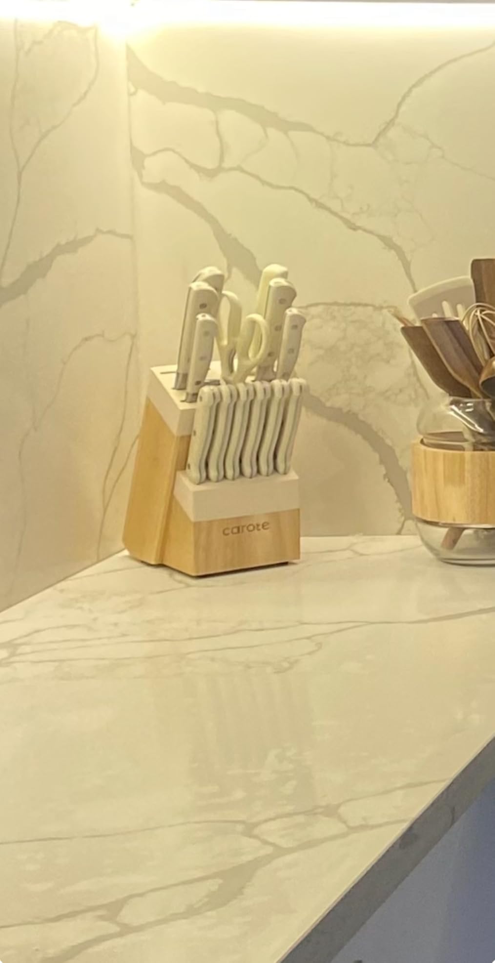 CAROTE 14 Pieces Knife Set with Block, Forged, High Carbon Stainless Steel Sharp Blade Block Knife Set, Dishwasher Safe Cutlery, Cream - Customer Photo 2