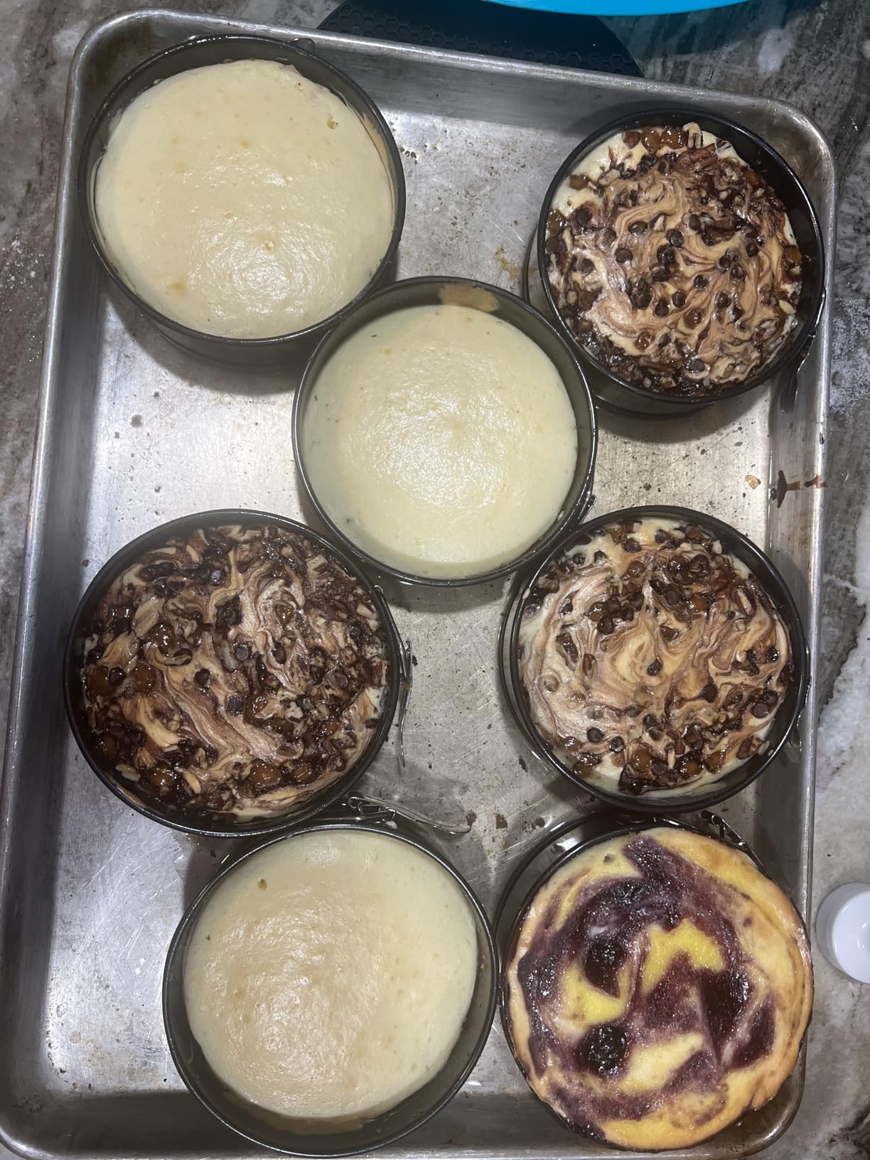 Sunnyray 16 Pcs Mini Springform Pans Set - Mini Cake Leakproof Cheesecake Pans, Carbon Steel Round Nonstick Cake Pan with Removable Bottom (4.7 Inch) customer photo 2