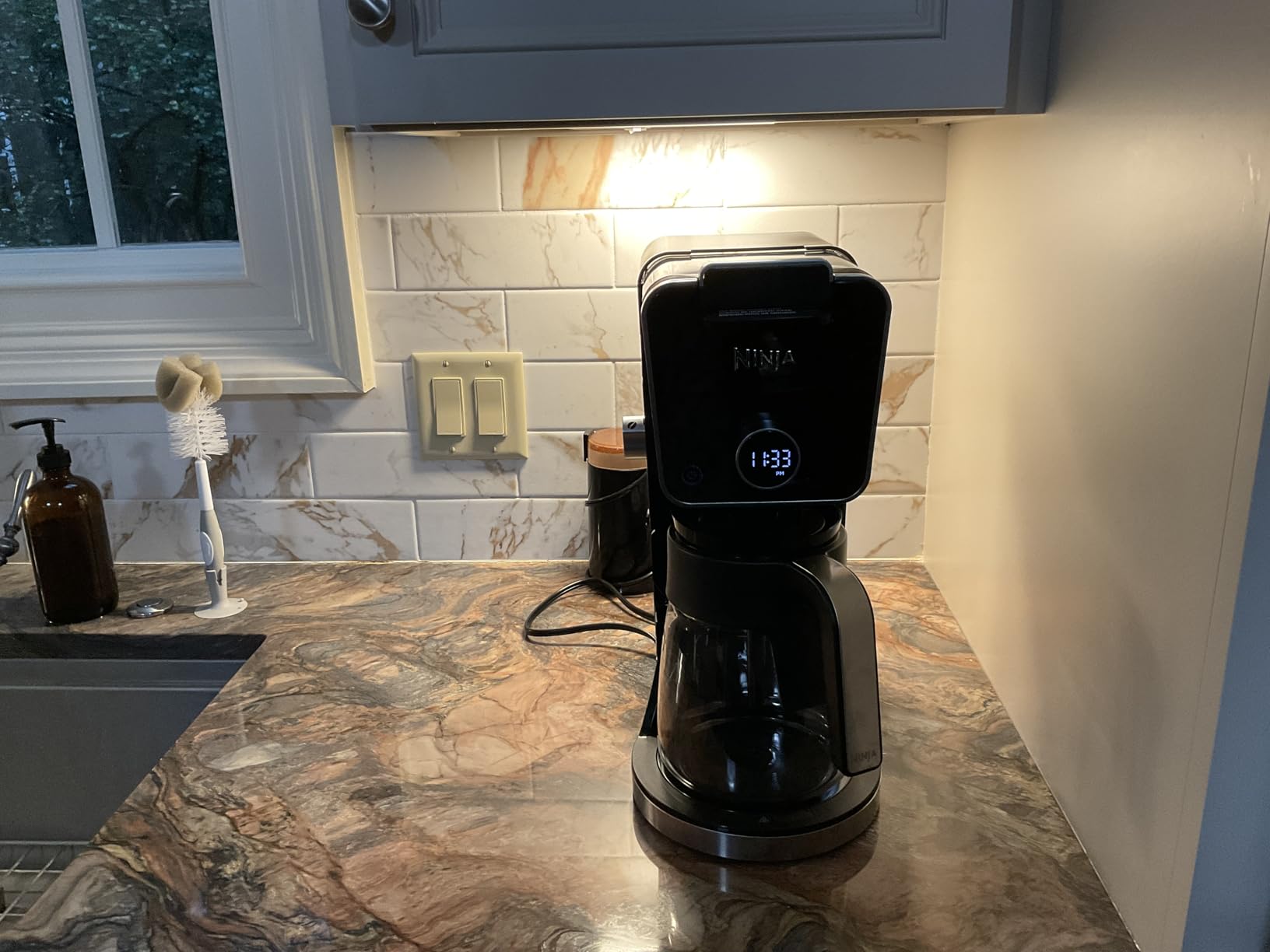 Ninja | Drip Coffee Maker | DualBrew Pro Hot & Iced Coffee Machine | Use with K-Cup Coffee Pods | 3 Brew Styles (Classic, Rich, & Iced) | 60oz Removable Reservoir & Dishwasher Safe | Black | CFP101 - Customer Photo 1