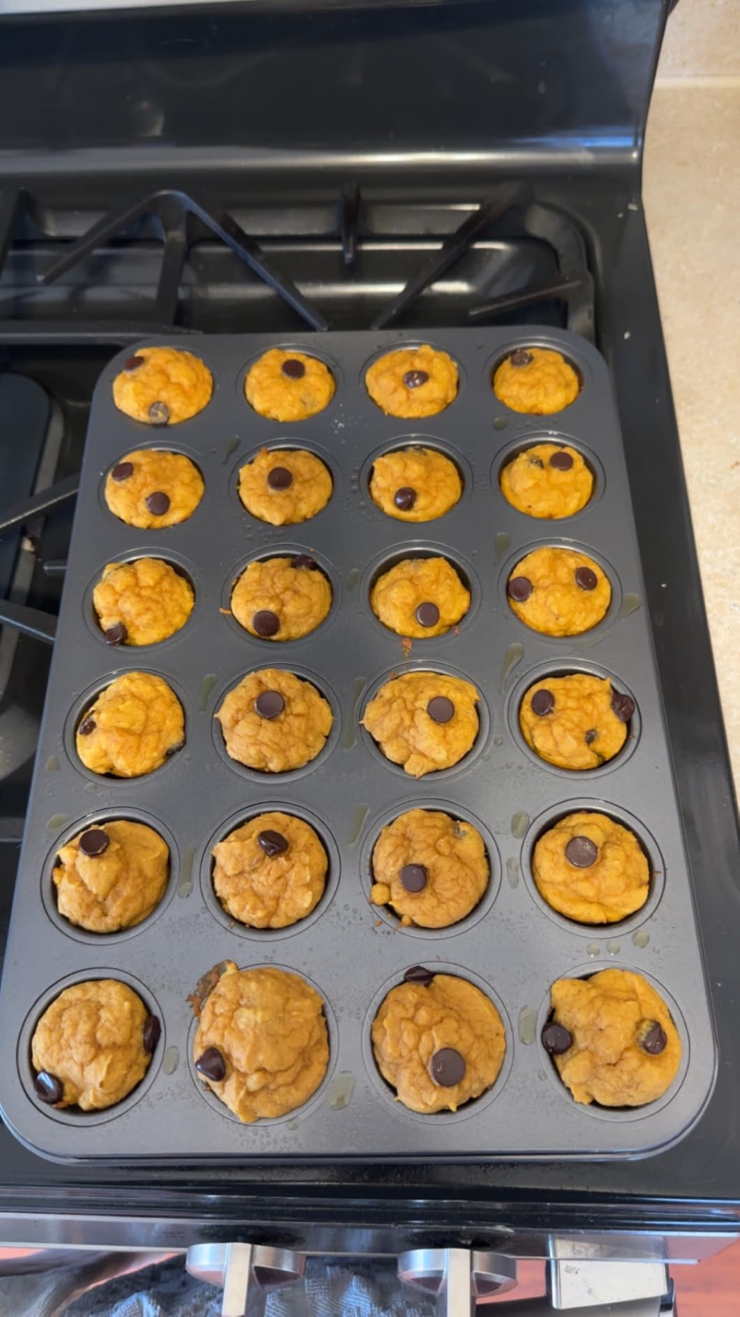 Nonstick 24 Cups Mini Muffin Pan with Extended Handles for Easy Grip, Carbon Steel Steel to Promoted Even Baking, Dishwasher Safe (Black) customer photo 1