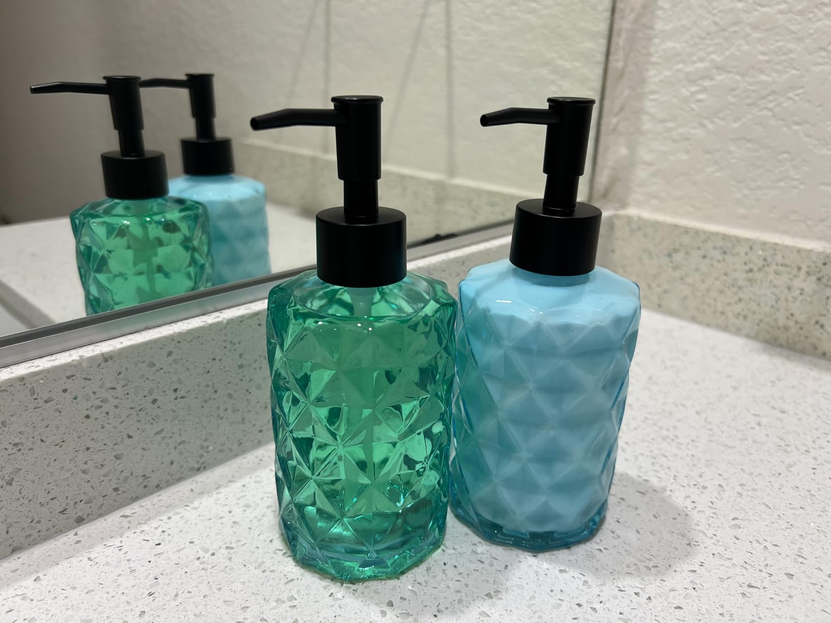 Green Glass Soap Dispenser Set with Black Pump, 13.5oz Refillable Liquid Hand Soap Dispenser, Lotion Dish Soap Dispenser for Modern Home Decor, Bathroom, Kitchen Countertop, Hotel(2 Pack) - Customer Photo 2