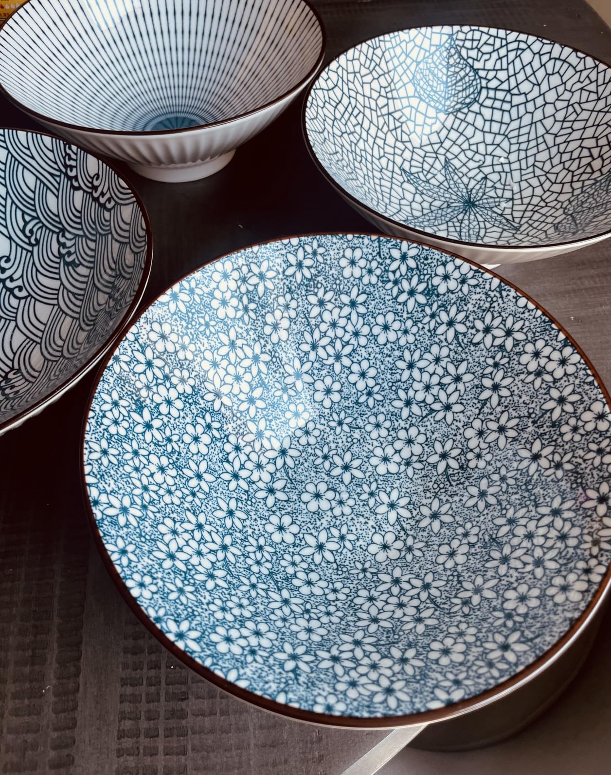 38 oz Japanese Ramen Bowls Set of 4, Large Pho Bowls, 8 Inch Ceramic Blue and White Soup Bowls, Mixing Pattern customer photo 1