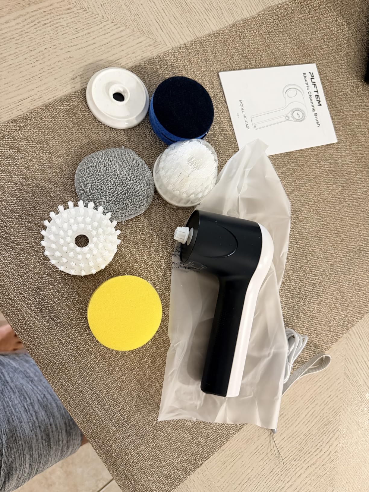 Electric Spin Scrubber, Cordless Shower Scrubber with Battery Level Display, 2 Speeds Electric Scrubber for Cleaning with 6 Replaceable Heads, Cleaning Brush for Bathroom/Sink/Window - Customer Photo 1