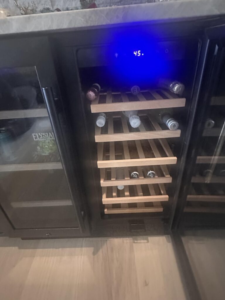Tylza 24 Inch Wine and Beverage Refrigerator, Dual Zone Wine Beverage Cooler 24" with French Door, Under Counter Wine Beer Fridge Built-In or Freestanding, Holds 20 Bottles and 88 Cans, Black - Customer Photo 4