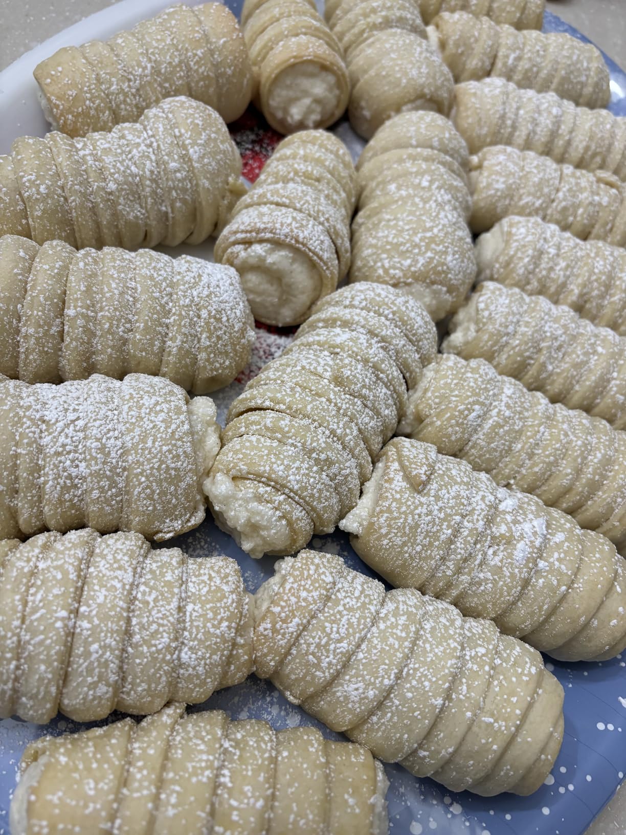 12pcs Cream Horn Molds, Stainless Steel Cannoli Forms Tubes Kits, Baking Cones, Roll Horn Forms, Non-stick Baking Molds for Danish Pastry Lady Lock Form, Cream Roll, Croissant(Mix) customer photo 1