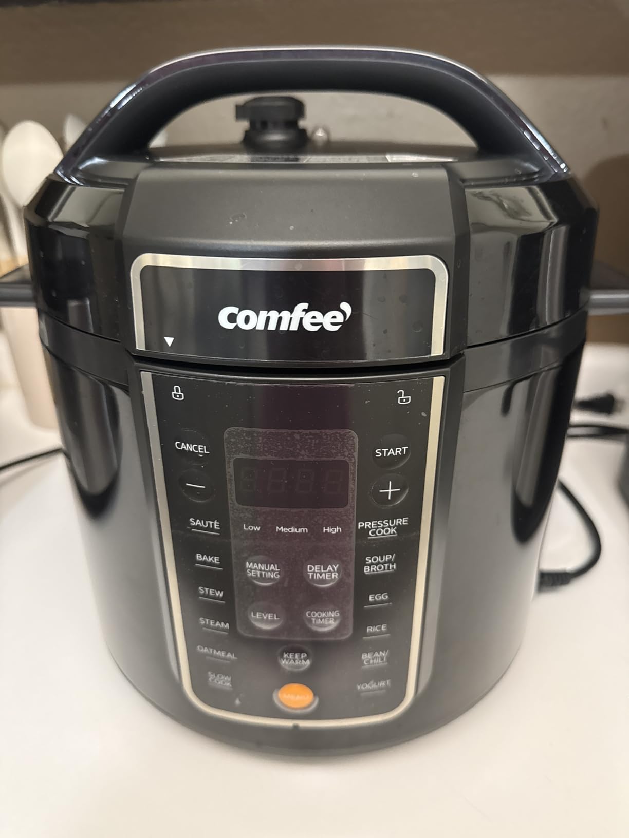 COMFEE' 9-in-1 Electric Pressure Cooker, 14 Presets Instant Multi Cooker Olla de Presion Non-Stick Pot Yogurt Maker Rice Cooker Slow Cooker Sauté Steamer 6 Quarts Black - Customer Photo 4