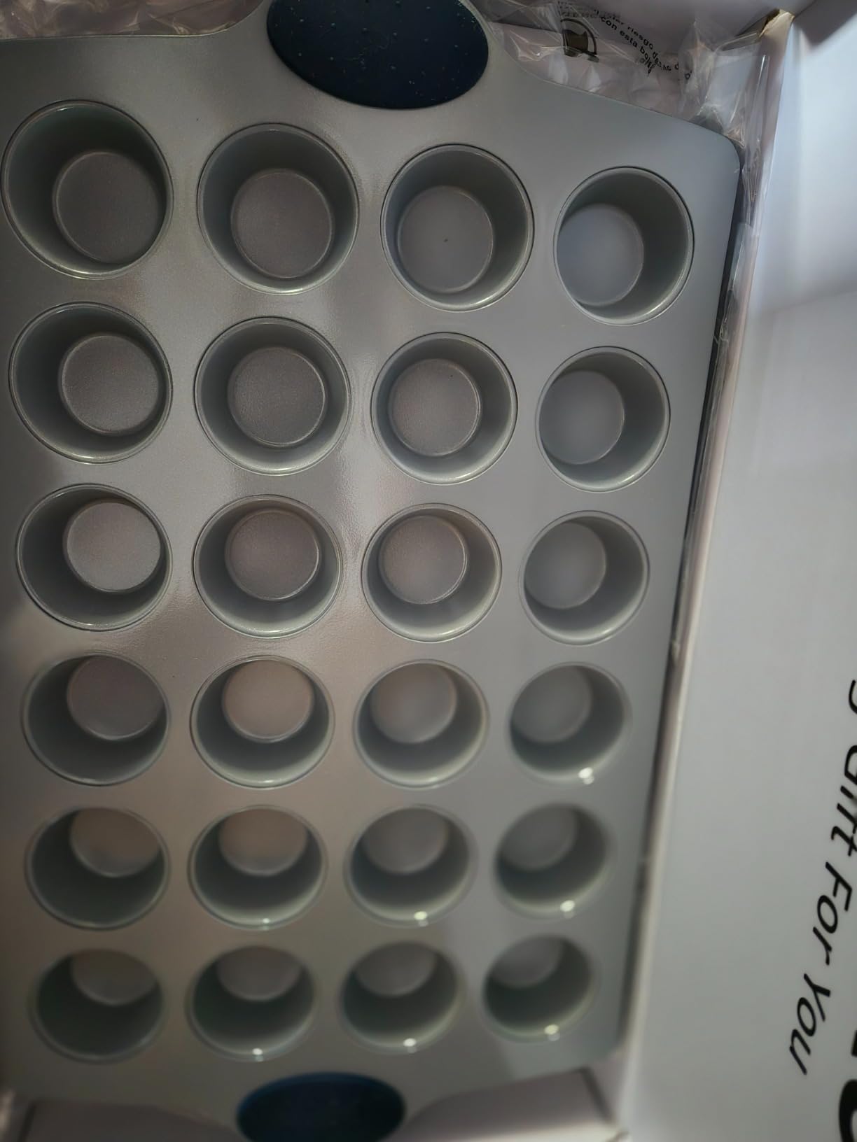 BRONYPRO 24-Cup Non Toxic Nonstick Ceramic Mini Muffin Pan & Cupcake Tin, PFOA & PFOA Free, Heavy Duty Rust-Resistant Aluminized Steel, Oven & Dishwasher Safe, Cream White customer photo 1