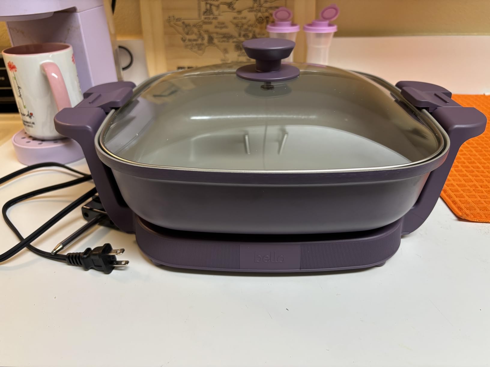 bella Make & Take Electric Skillet, Fits-anywhere kitchenware, EverGood Ceramic Coating, Adjustable Temperature & Dishwasher-Safe Tempered Glass Lid, Cast Aluminum Base, 1200 Watt, Oatmilk customer photo 1