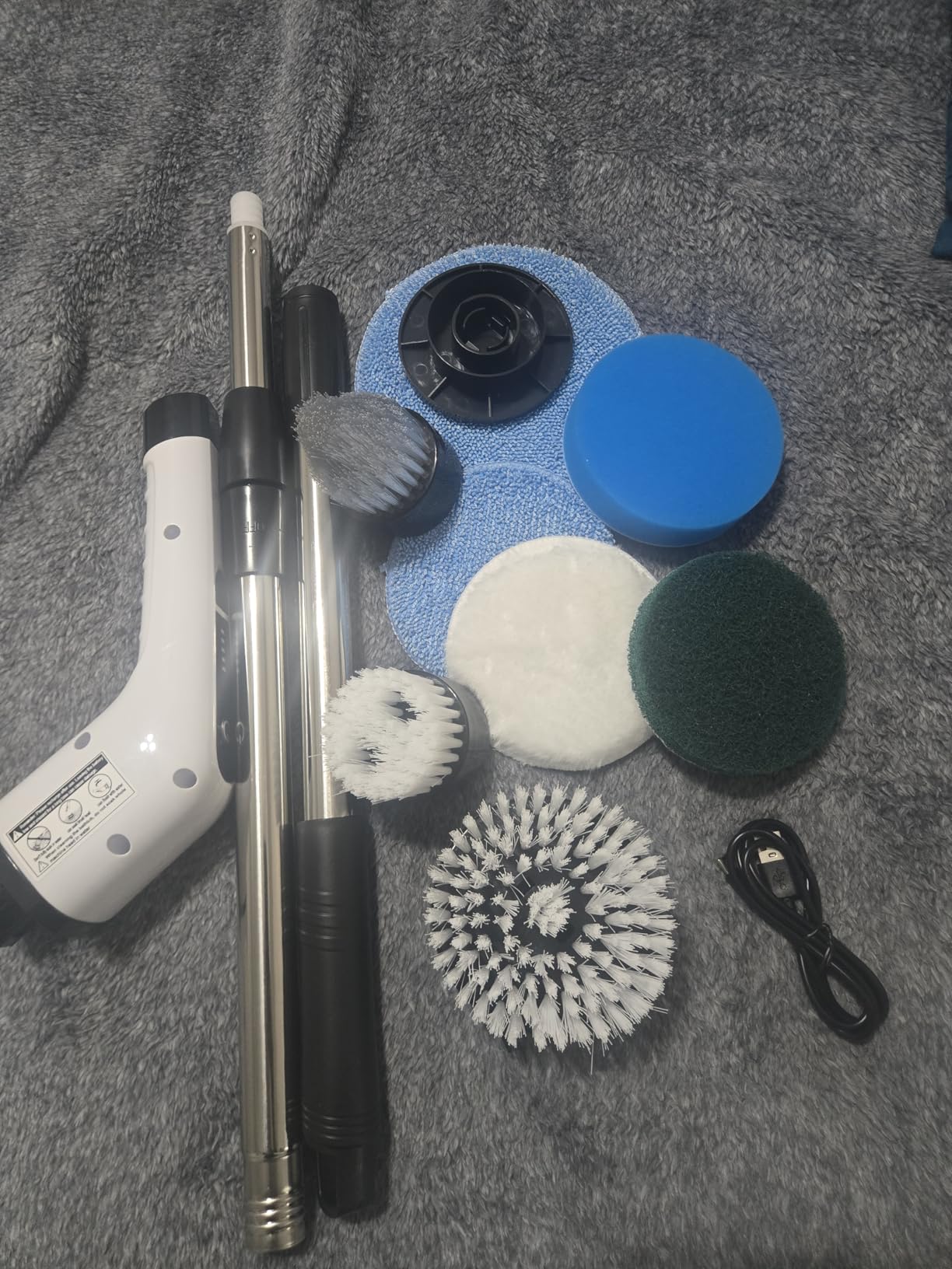 Leebein Electric Spin Scrubber, Cordless Cleaning Brush for Bathroom Shower Tub, IPX7 Waterproof Power Scrubber with 7 Brush Heads, Extendable Long Handle and 2 Speeds Scrubber for Bathtub Floor - Customer Photo 0