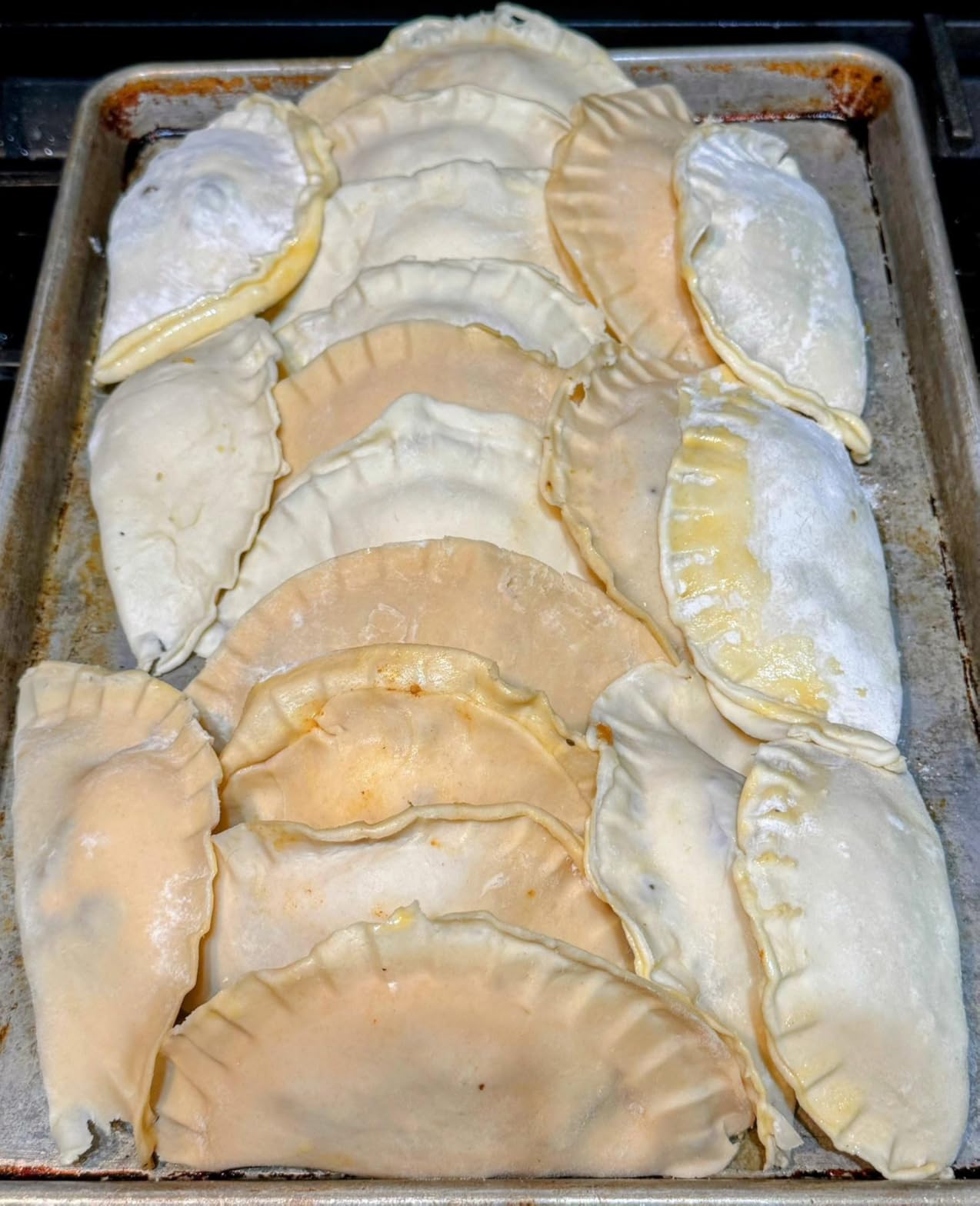 KAYCROWN Empanada Maker Press, Stainless Steel Dumpling Maker Set, 2-in-1 Dough Cutter Dumpling Mold Set for Ravioli, Pierogi, Turnovers, Calzone, Dumpling, 4 Sizes (XL/6