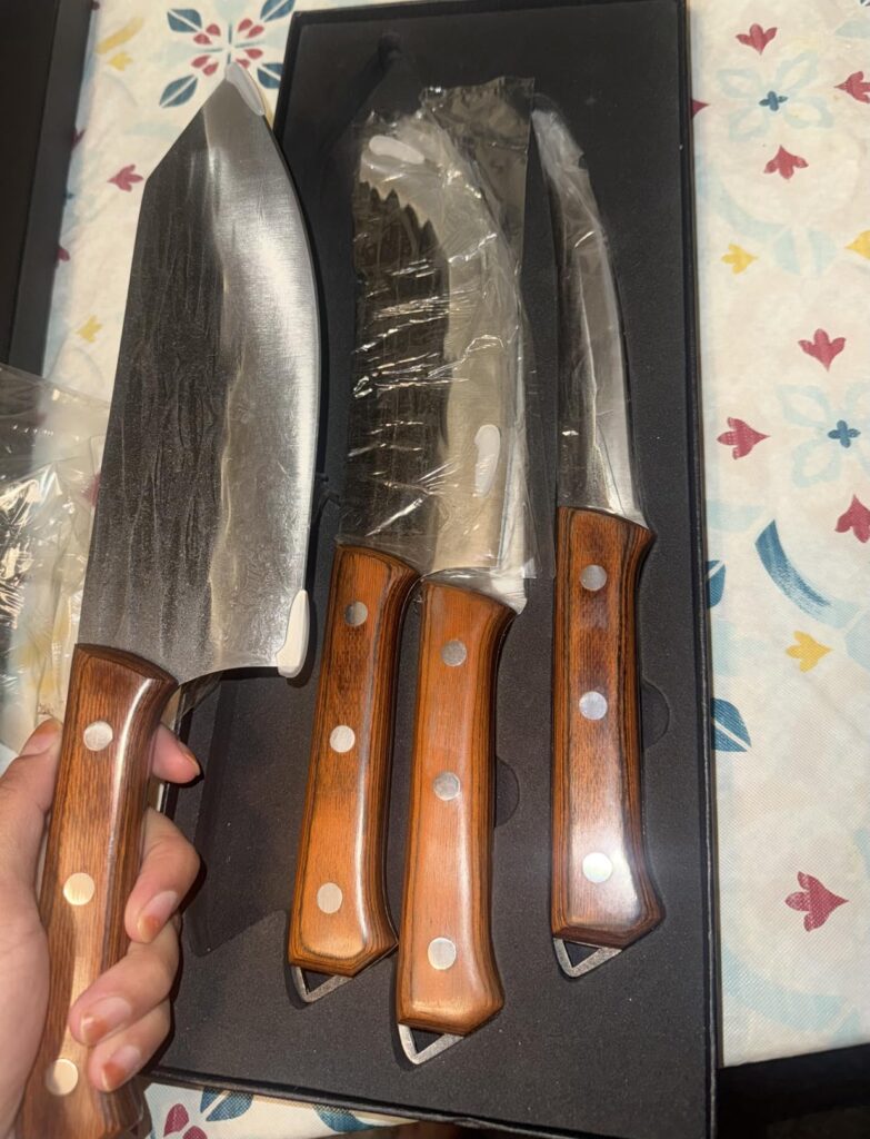 Huusk Butcher Knife Set, 4 PCS Hand Forged BBQ Knife Set for Meat Cutting, Sharp Meat Carving Breaking Knives with Ergonomic Handle, Christmas Gifts for Men Women - Customer Photo 1