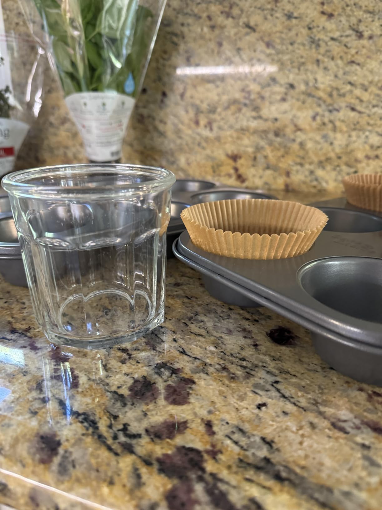 2 Pack Jumbo Muffin Pan for Baking, Extra Large Cupcake Pan includes 50 Natural Jumbo Cupcake Liners, Muffin Tin Nonstick 6 Cup, Baking Pans Set, Carbon Steel Baking Supplies customer photo 2