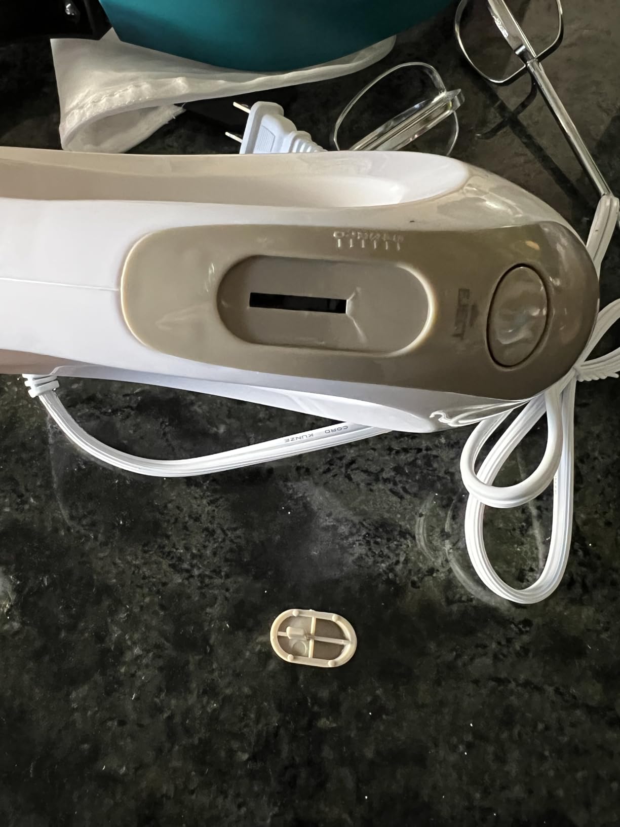 Hand Mixer - 5 Speed Portable Kitchen Mixer Electric Handheld with 5 Stainless Steel Accessories Whisk, Food Beater, Ivory - Customer Photo 3