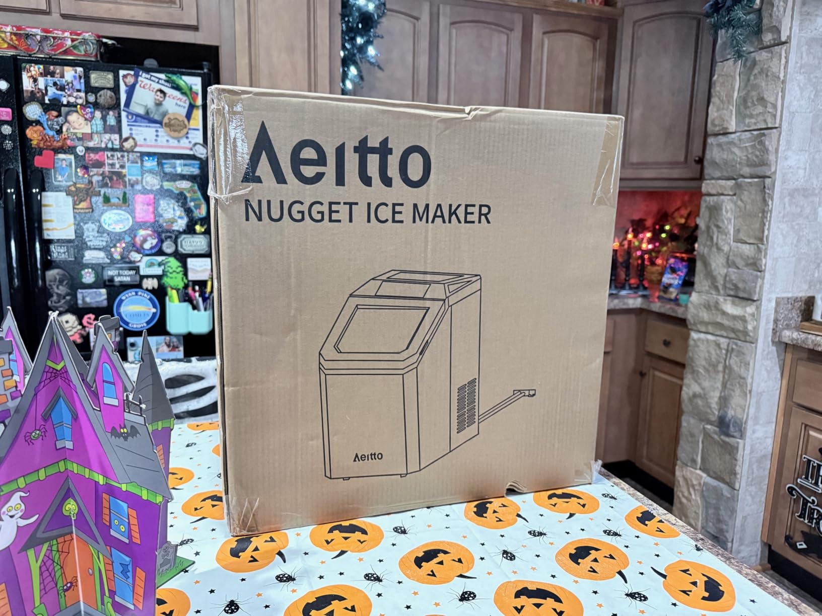 Aeitto Nugget Ice Maker Countertop, 55lbs/24H Ice Machine with 3.6L Water Tank & 3.2Lbs Ice Basket, Self-Cleaning Pebble Ice Maker with Stainless Steel Housing for Home Office and Party - Customer Photo 1