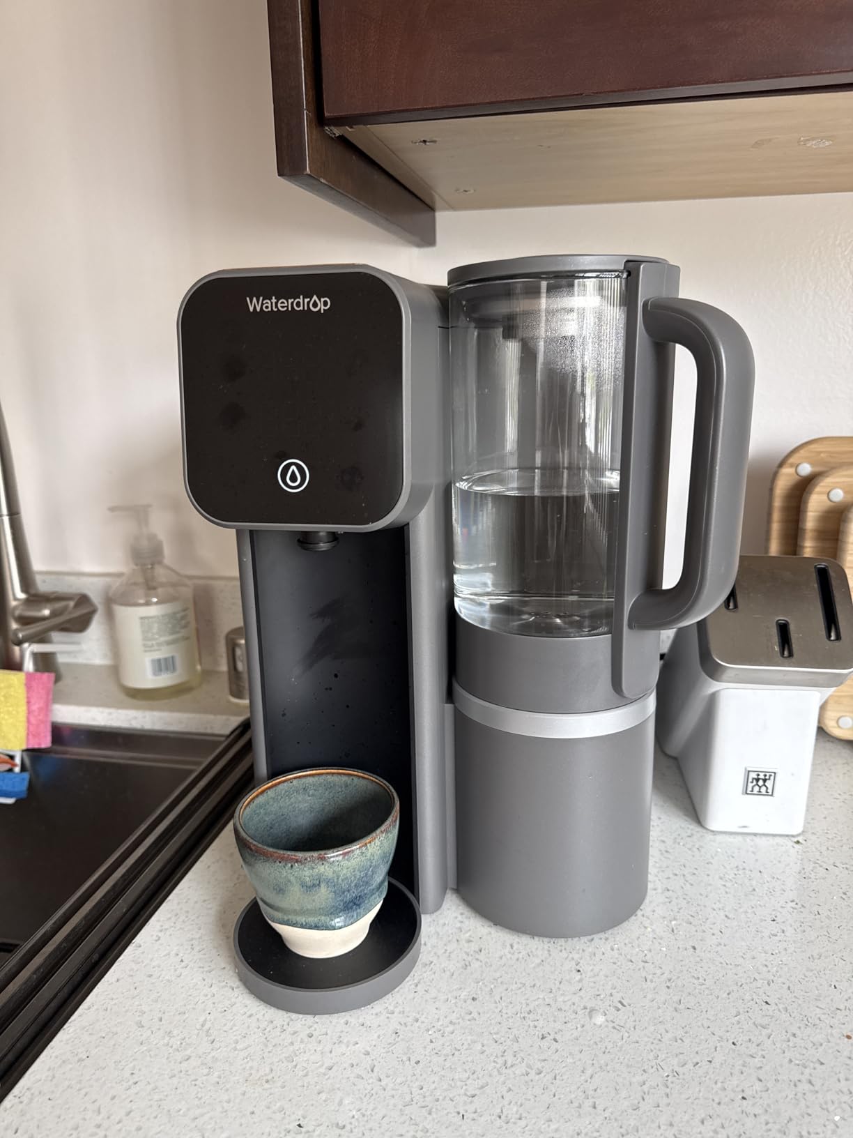 Waterdrop WD-M6H Instant Hot Reverse Osmosis System Countertop Water Filter, 7-Stage, 3:1 Pure to Drain, Hot Water Dispenser with 5 Temperature Options, RO System with Glass Pitcher, BPA-Free - Customer Photo 0