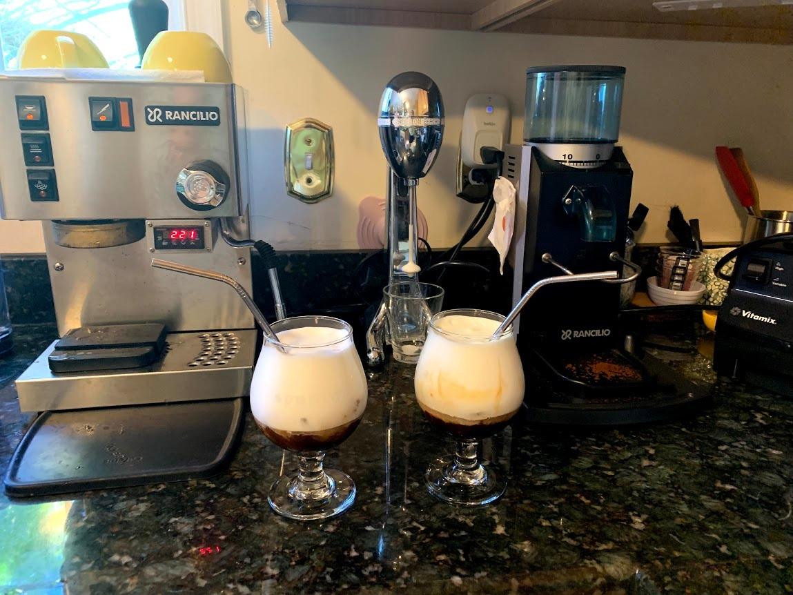 Hamilton Beach DrinkMaster Electric Drink Mixer, Retro Milkshake Maker & Milk Frother, 2 Speeds, Extra-Large 28 oz. Stainless Steel Cup, Classic Chrome customer photo 2